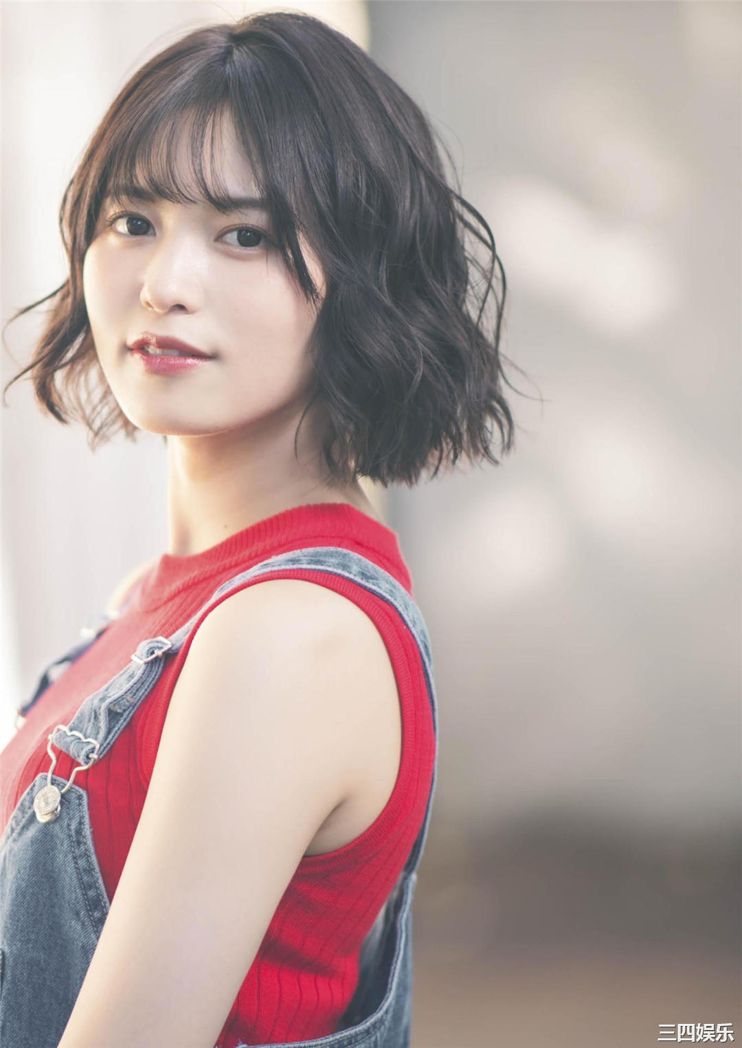 新井椎夏1ST写真集《うれしいな》高清全本