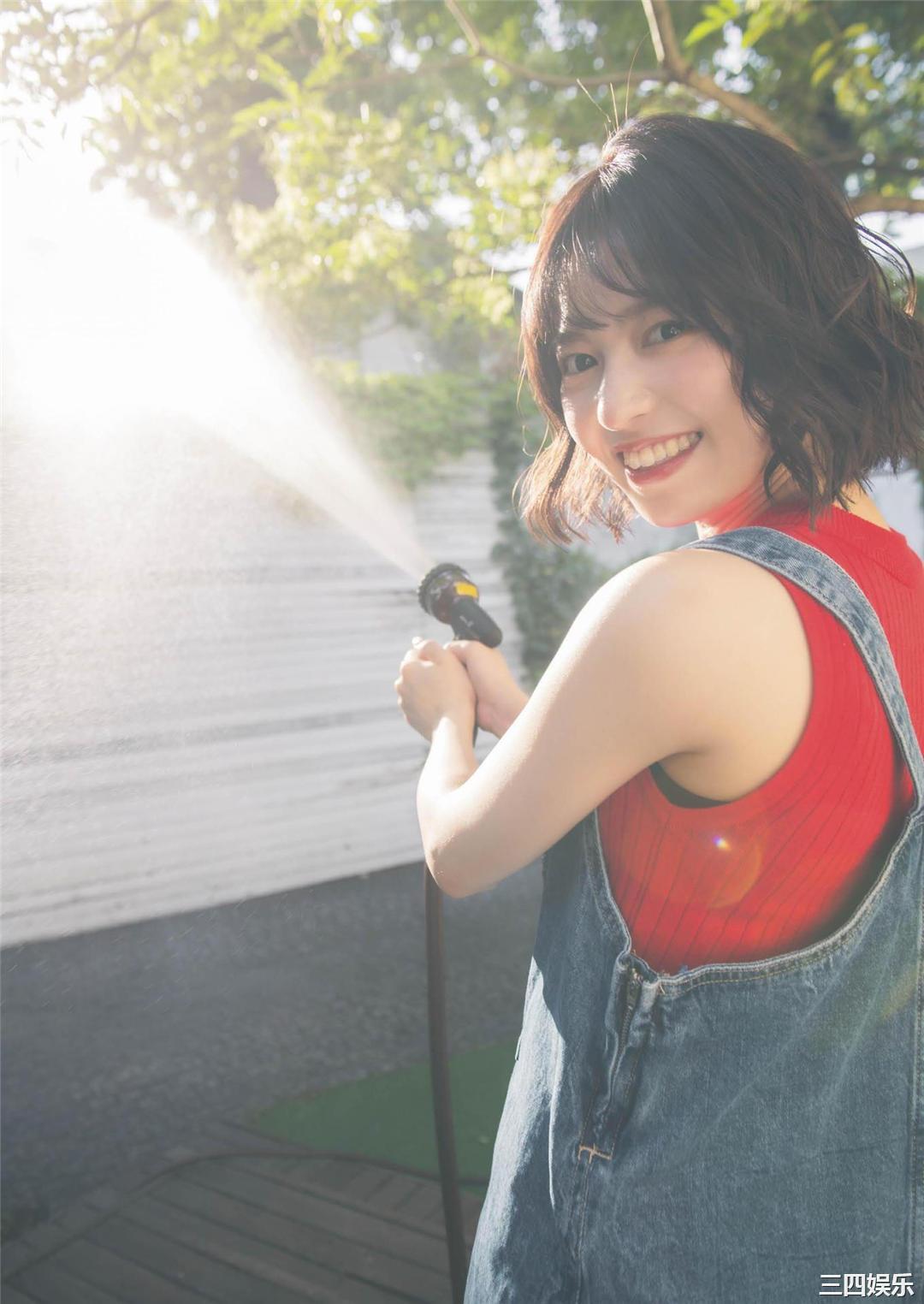 新井椎夏1ST写真集《うれしいな》高清全本