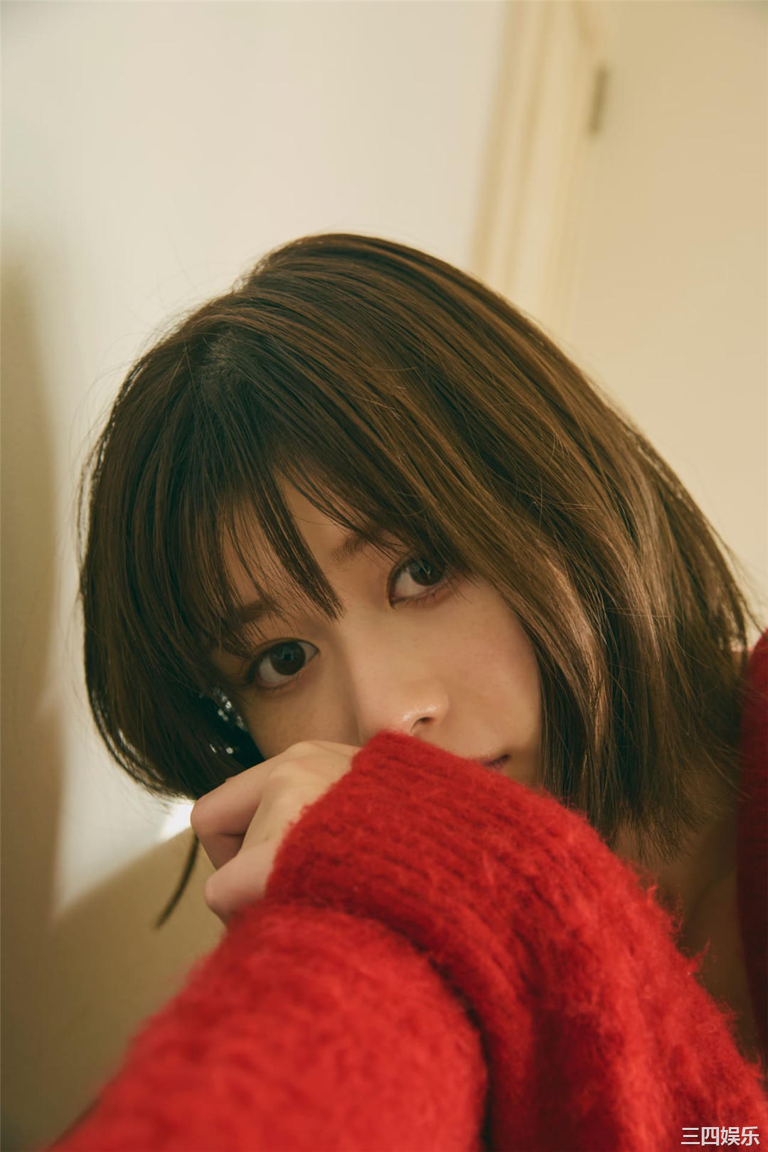 冴木柚叶写真集《完全未公開100カット＆ムービー》高清全本