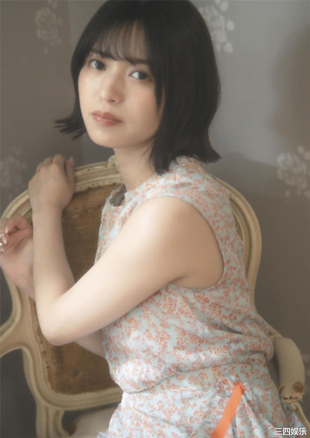 新井椎夏1ST写真集《うれしいな》高清全本