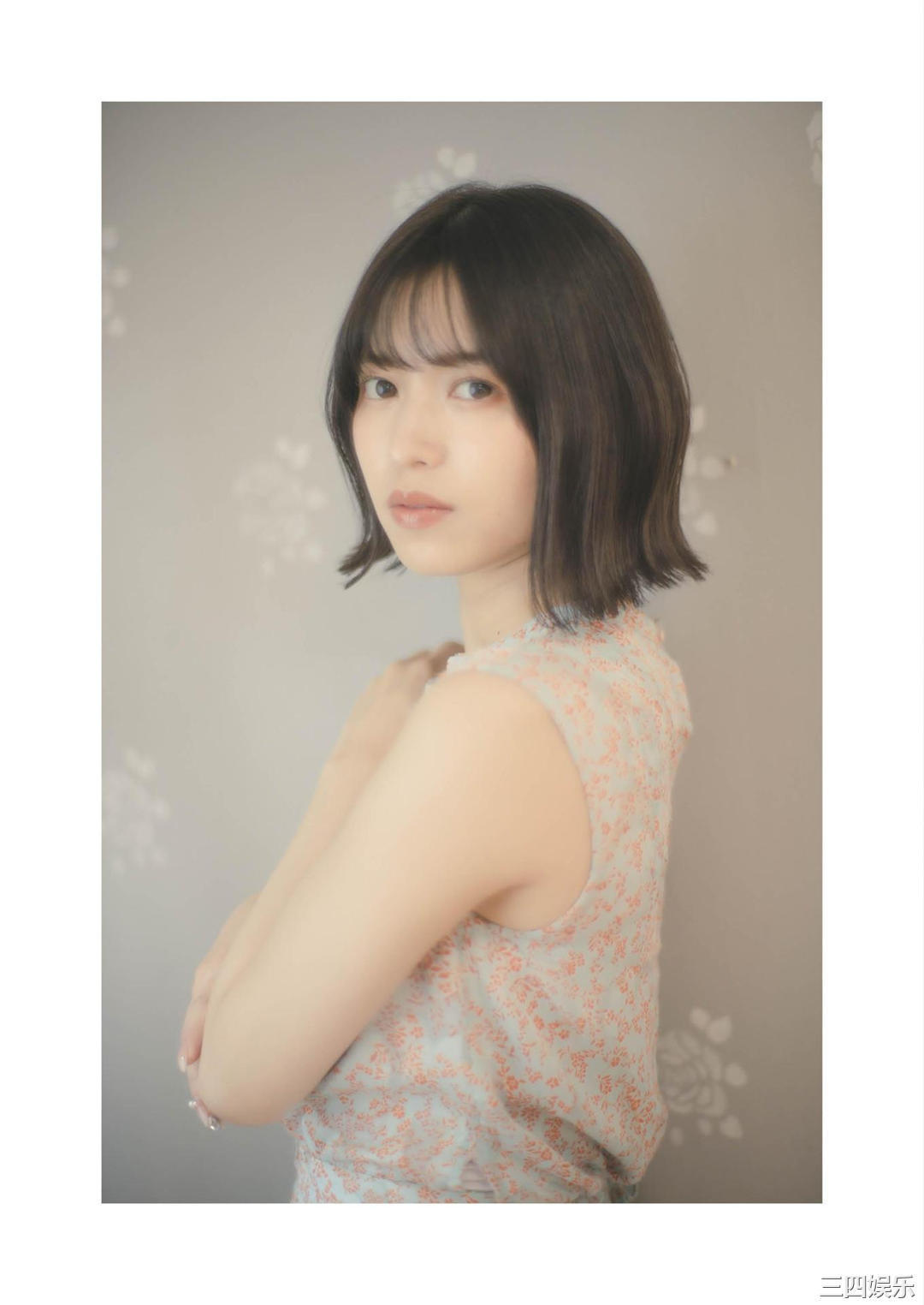 新井椎夏1ST写真集《うれしいな》高清全本