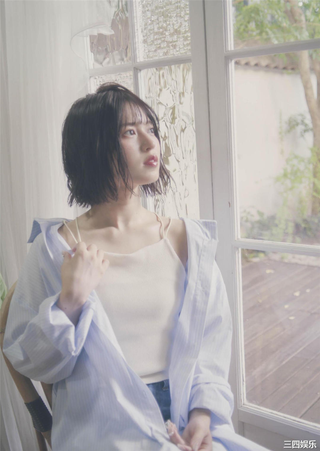 新井椎夏1ST写真集《うれしいな》高清全本