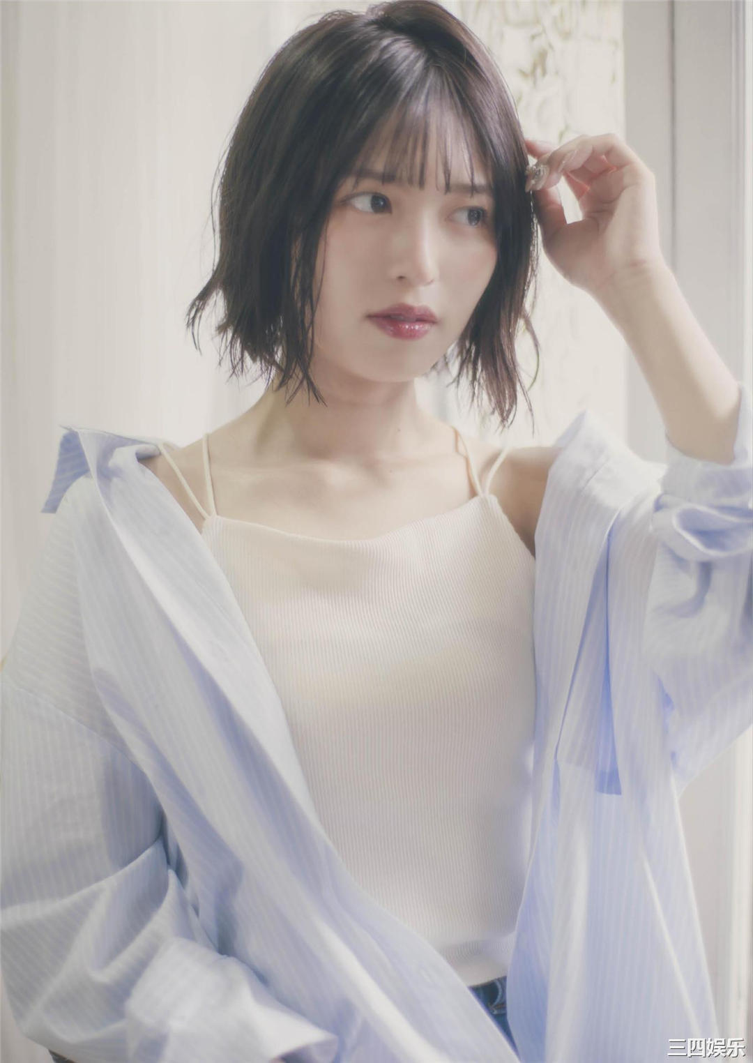 新井椎夏1ST写真集《うれしいな》高清全本