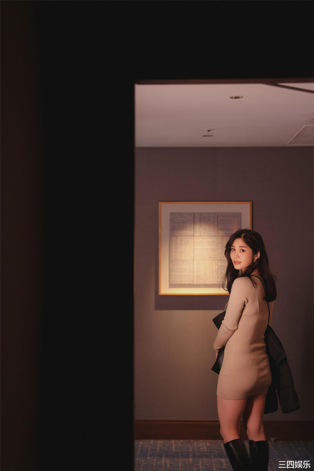 高桥凛写真集《Ｉカップ美女と、スイートルームで。ｖｏｌ．１》高清全本