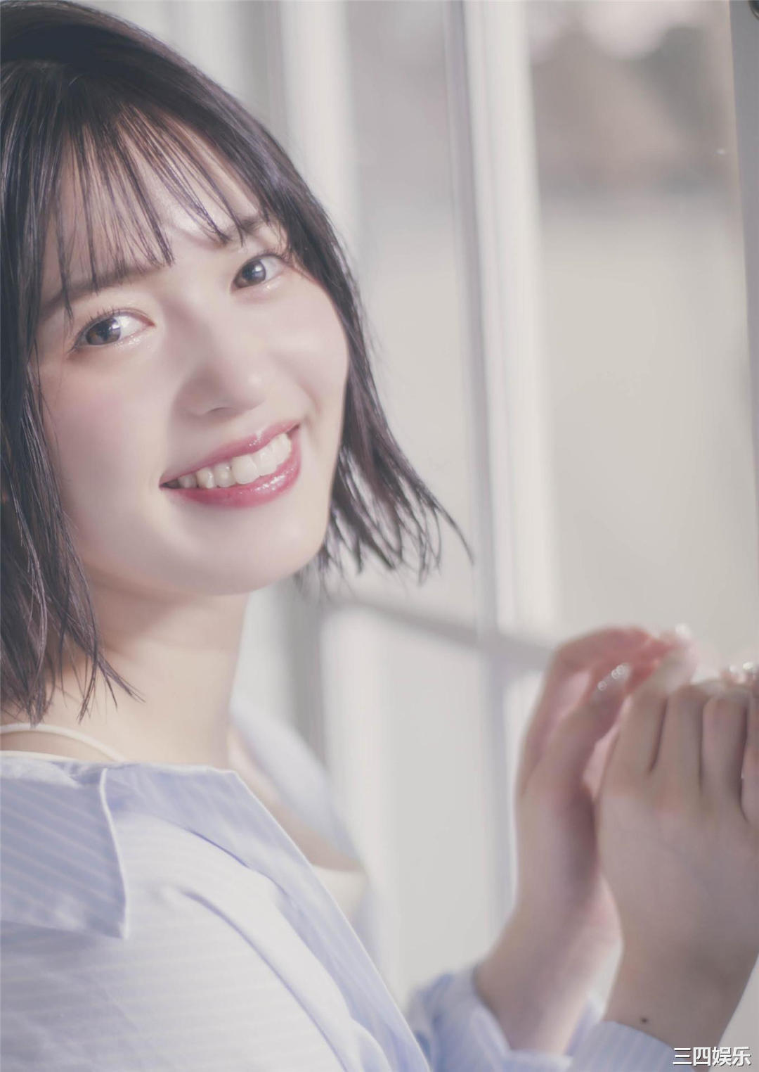 新井椎夏1ST写真集《うれしいな》高清全本