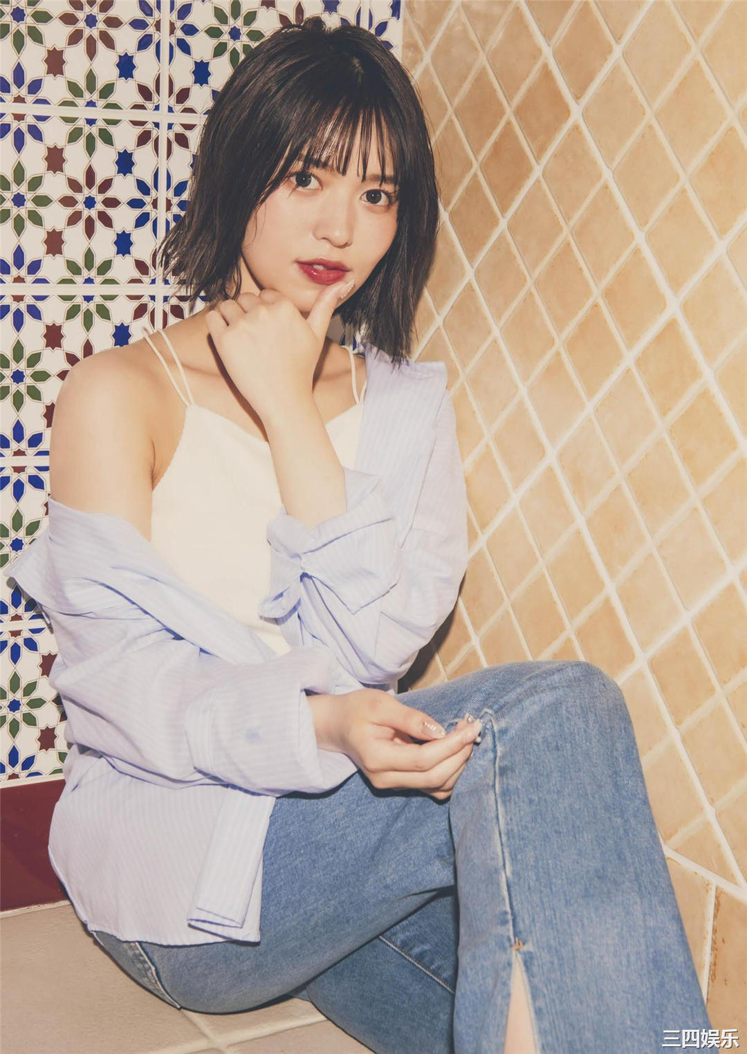 新井椎夏1ST写真集《うれしいな》高清全本