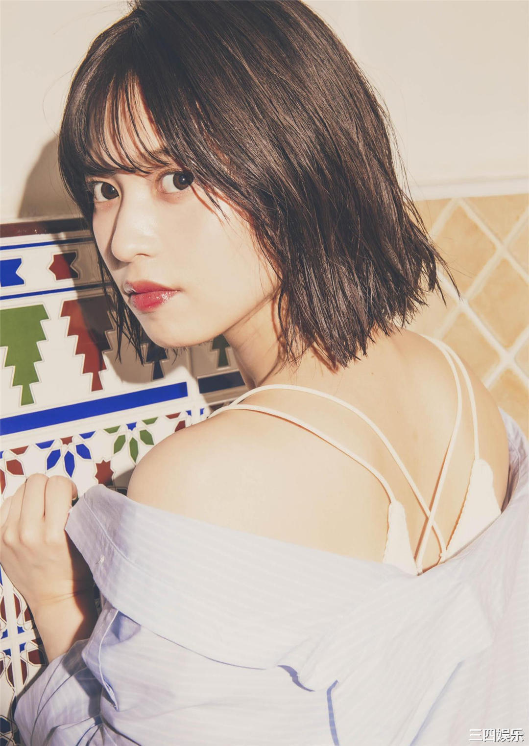 新井椎夏1ST写真集《うれしいな》高清全本