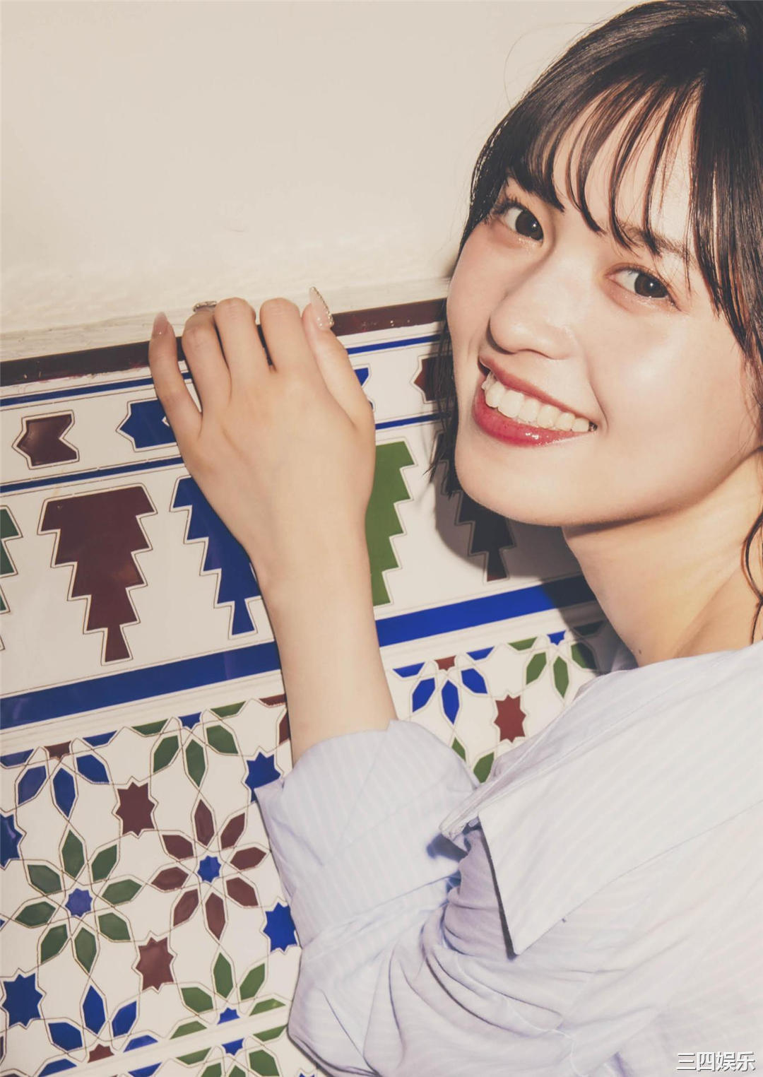 新井椎夏1ST写真集《うれしいな》高清全本