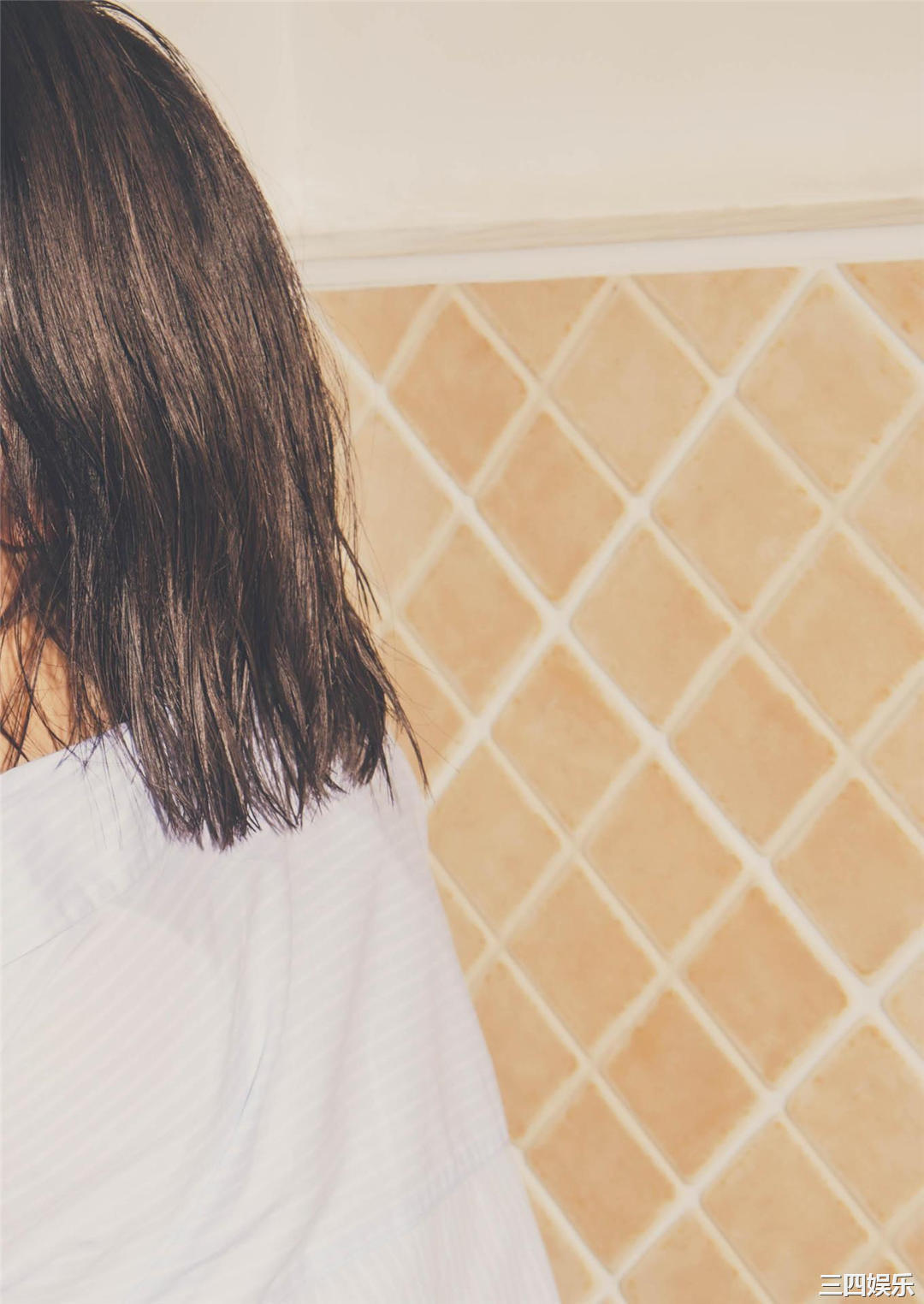 新井椎夏1ST写真集《うれしいな》高清全本