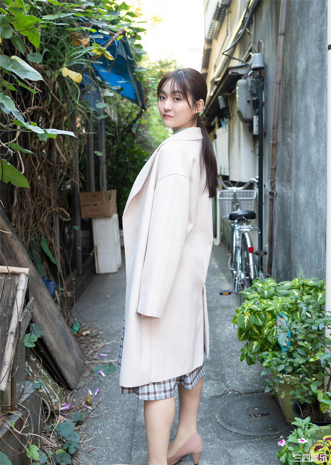 丰田露娜写真集《朝の月、真昼の月》高清全本