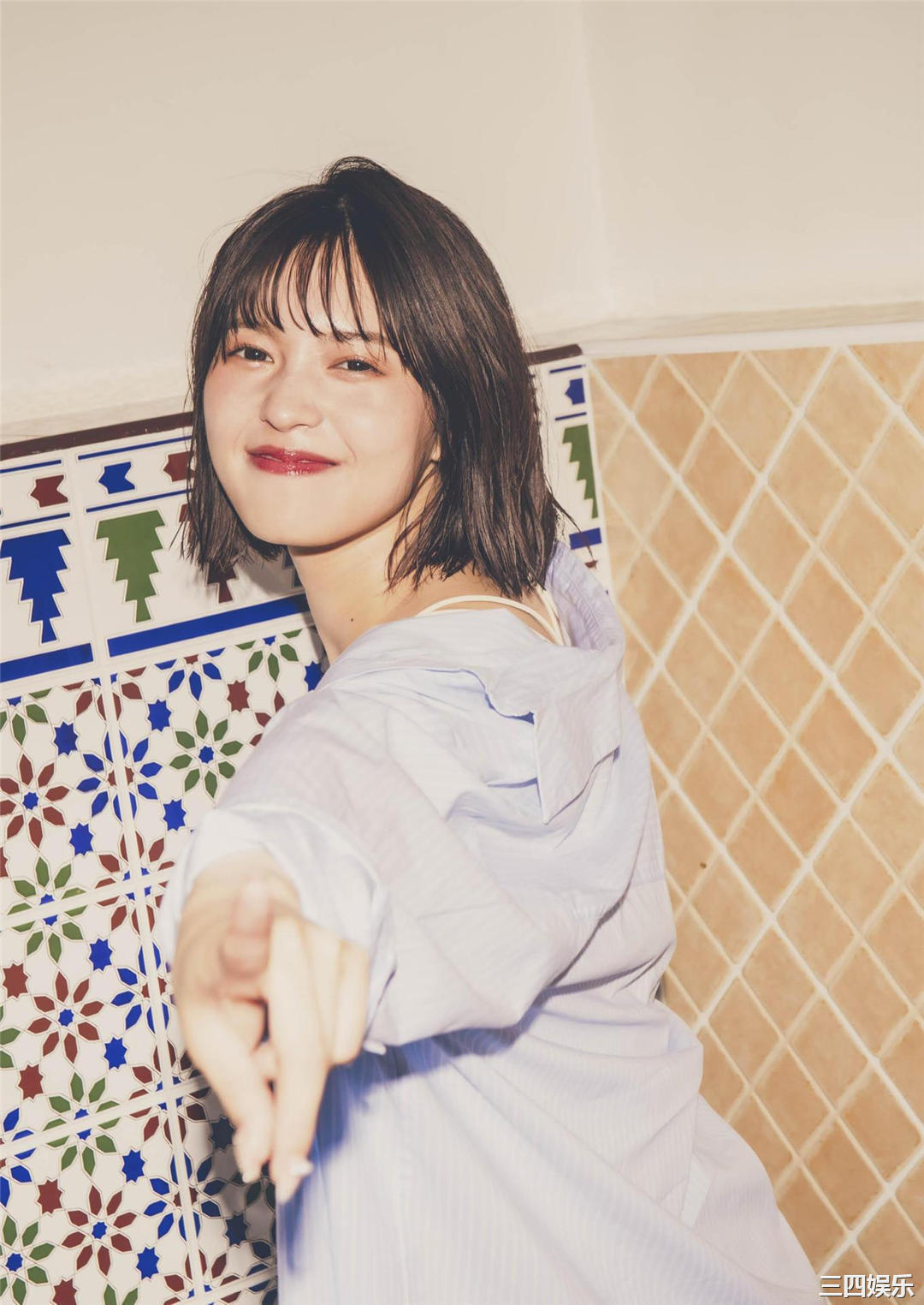 新井椎夏1ST写真集《うれしいな》高清全本