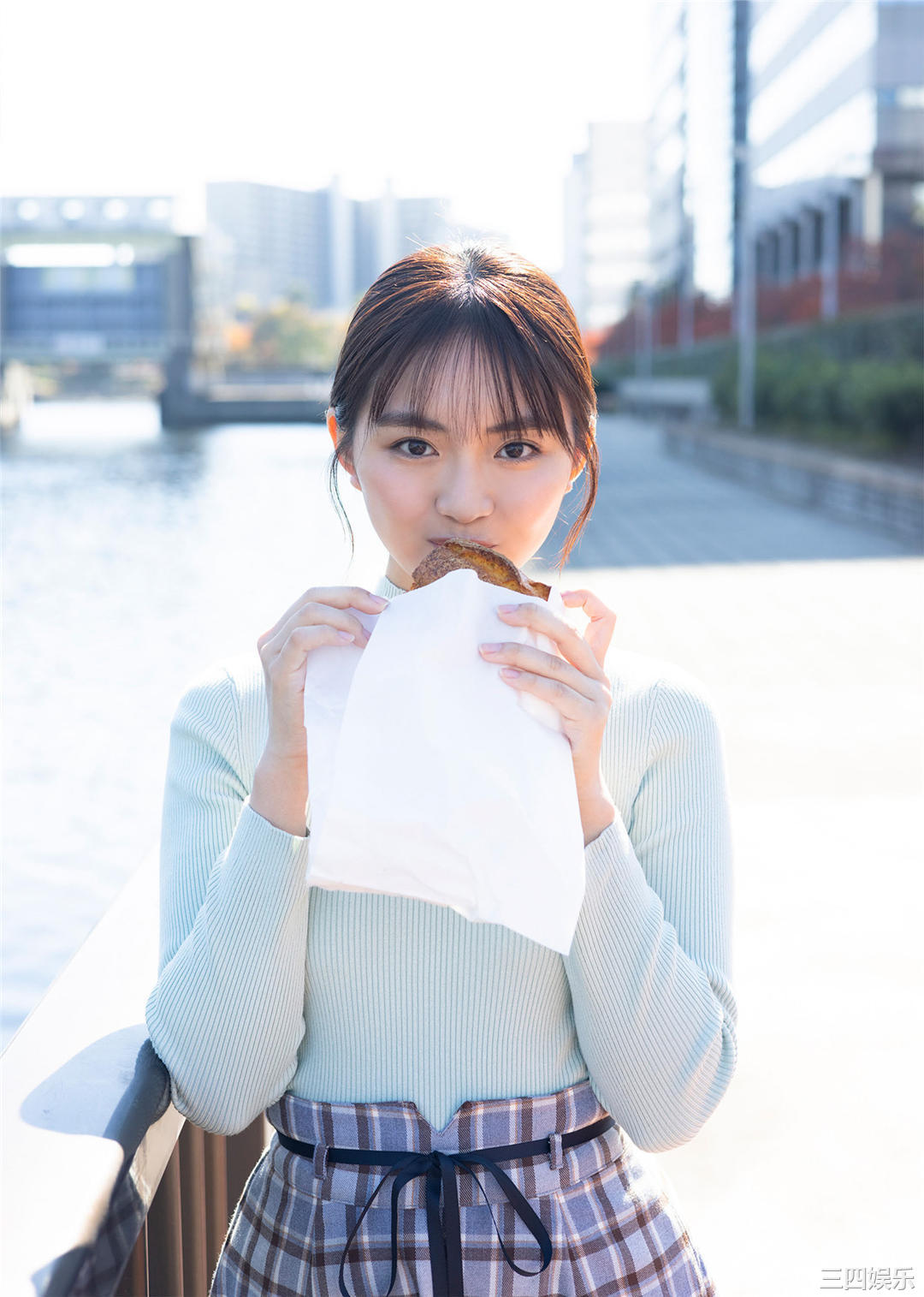 丰田露娜写真集《朝の月、真昼の月》高清全本