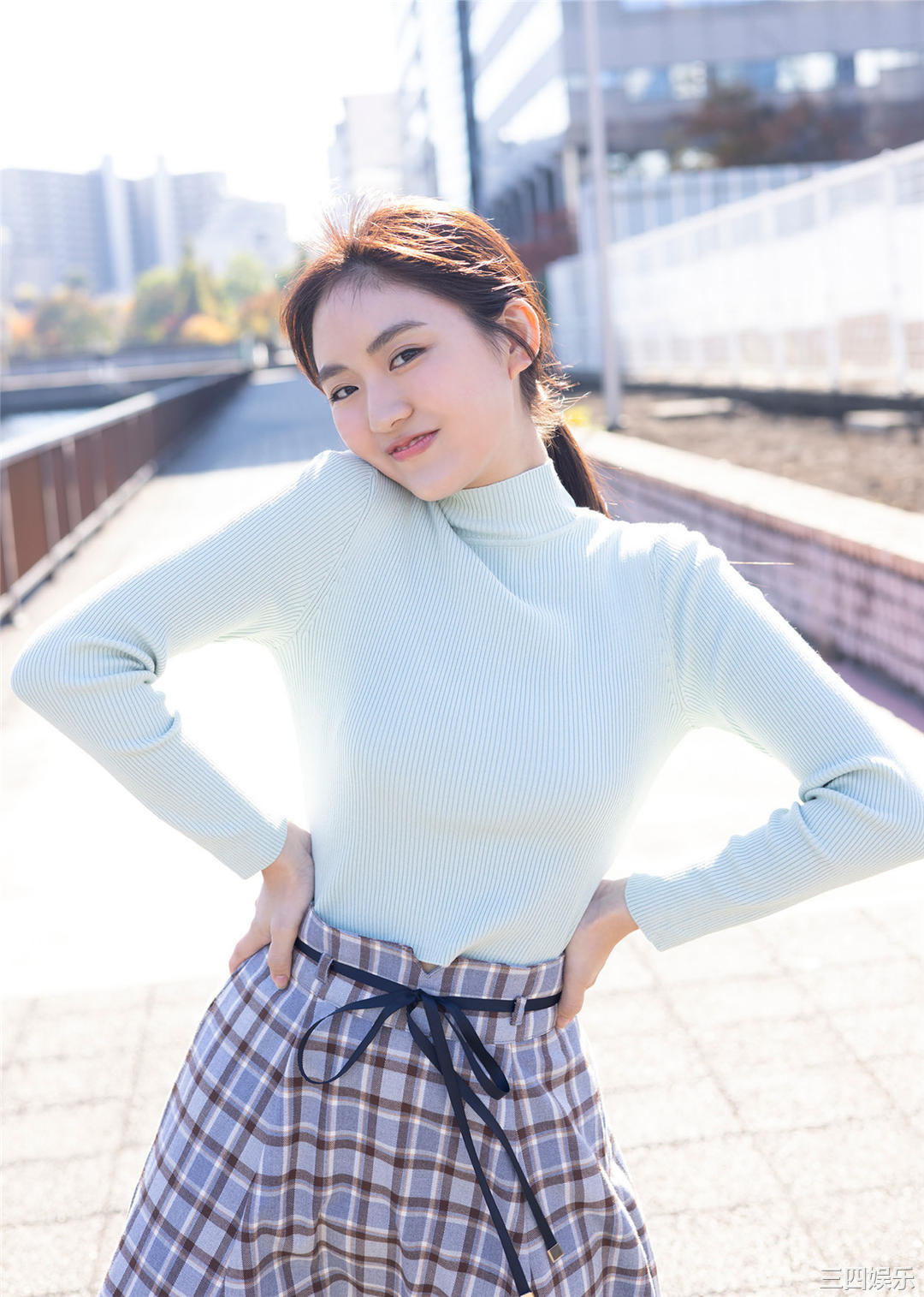 丰田露娜写真集《朝の月、真昼の月》高清全本