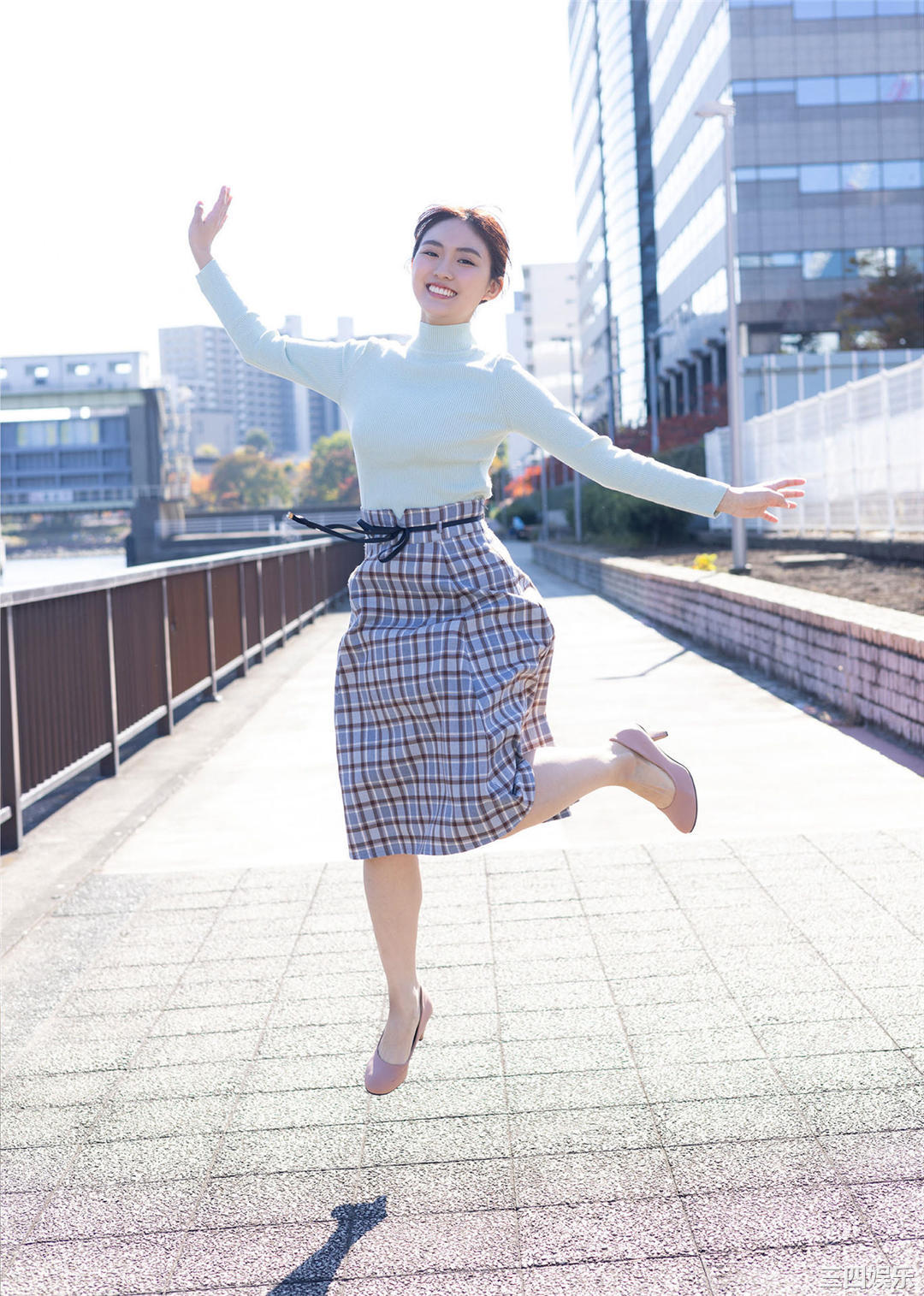 丰田露娜写真集《朝の月、真昼の月》高清全本