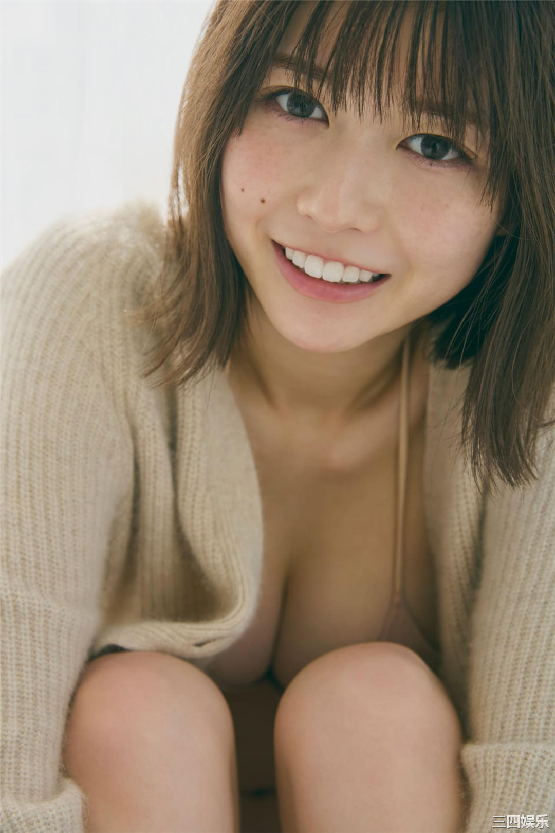 冴木柚叶写真集《完全未公開100カット＆ムービー》高清全本