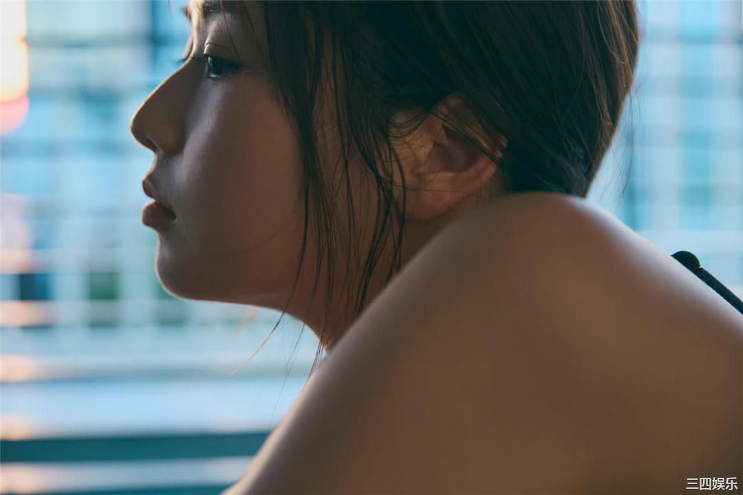 冴木柚叶写真集《完全未公開100カット＆ムービー》高清全本