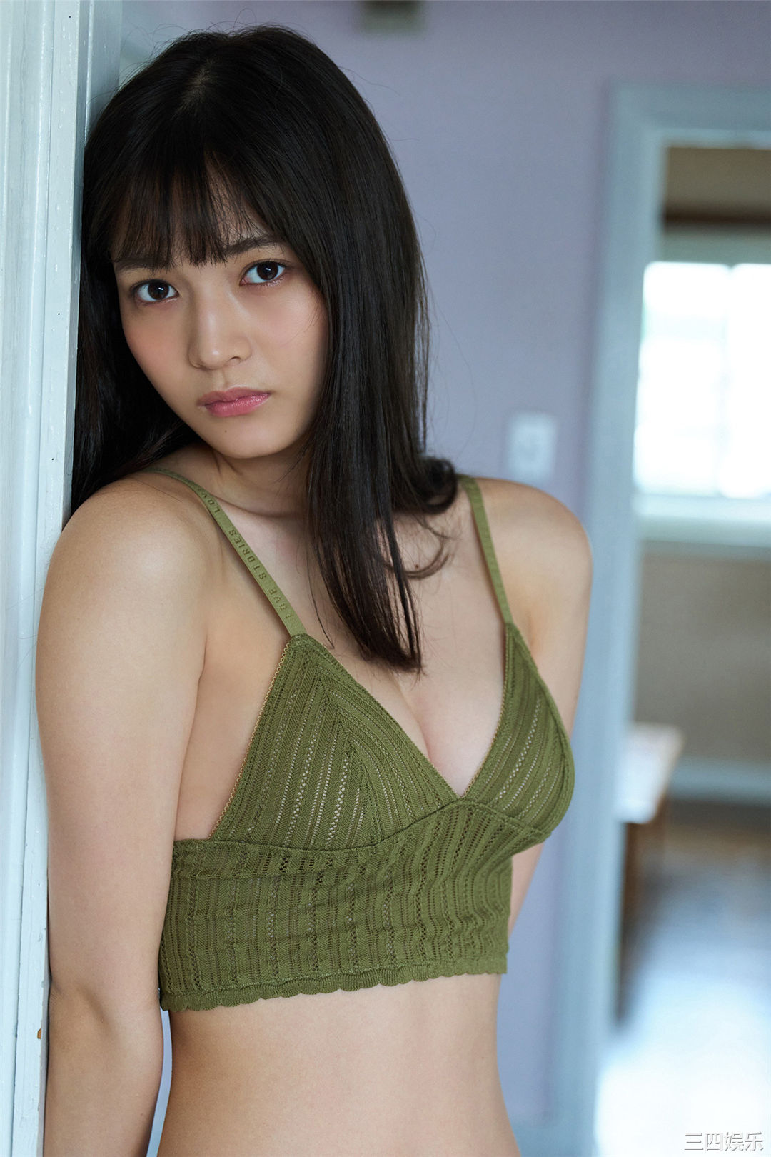 黑崎菜菜子写真集《18歳、原石、輝く》高清全本
