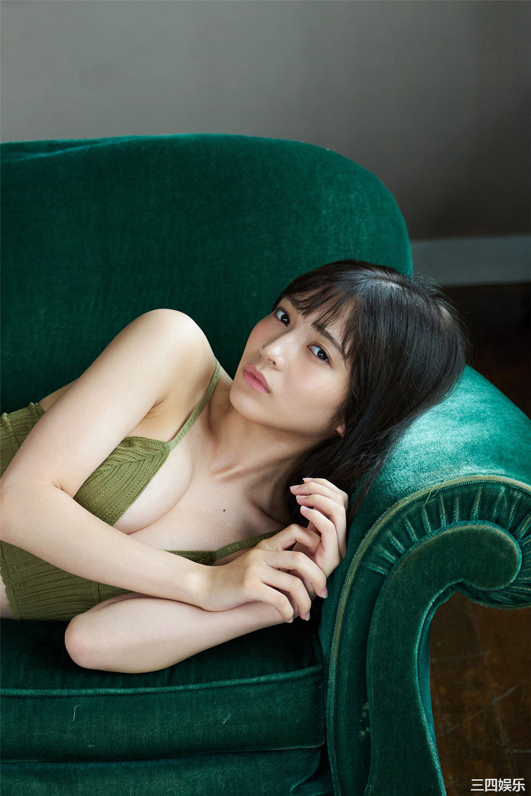 黑崎菜菜子写真集《18歳、原石、輝く》高清全本