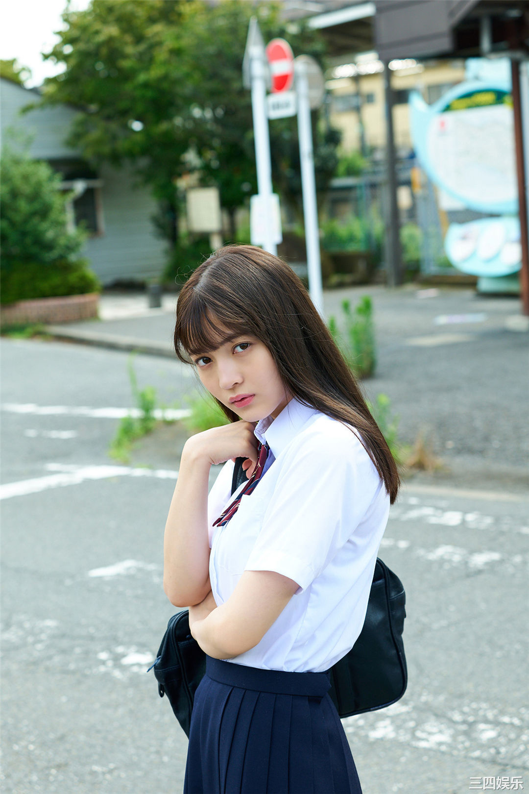 黑崎菜菜子写真集《18歳、原石、輝く》高清全本