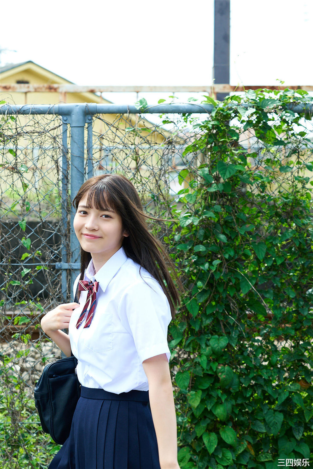 黑崎菜菜子写真集《18歳、原石、輝く》高清全本