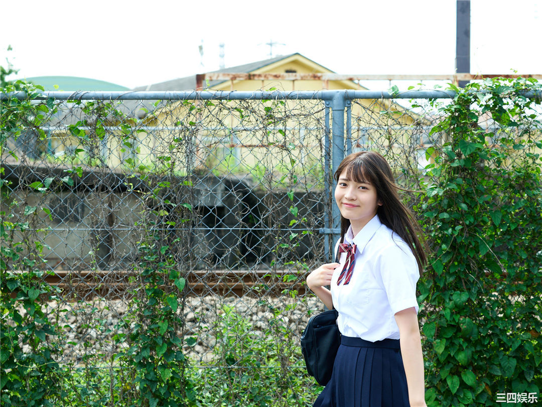 黑崎菜菜子写真集《18歳、原石、輝く》高清全本