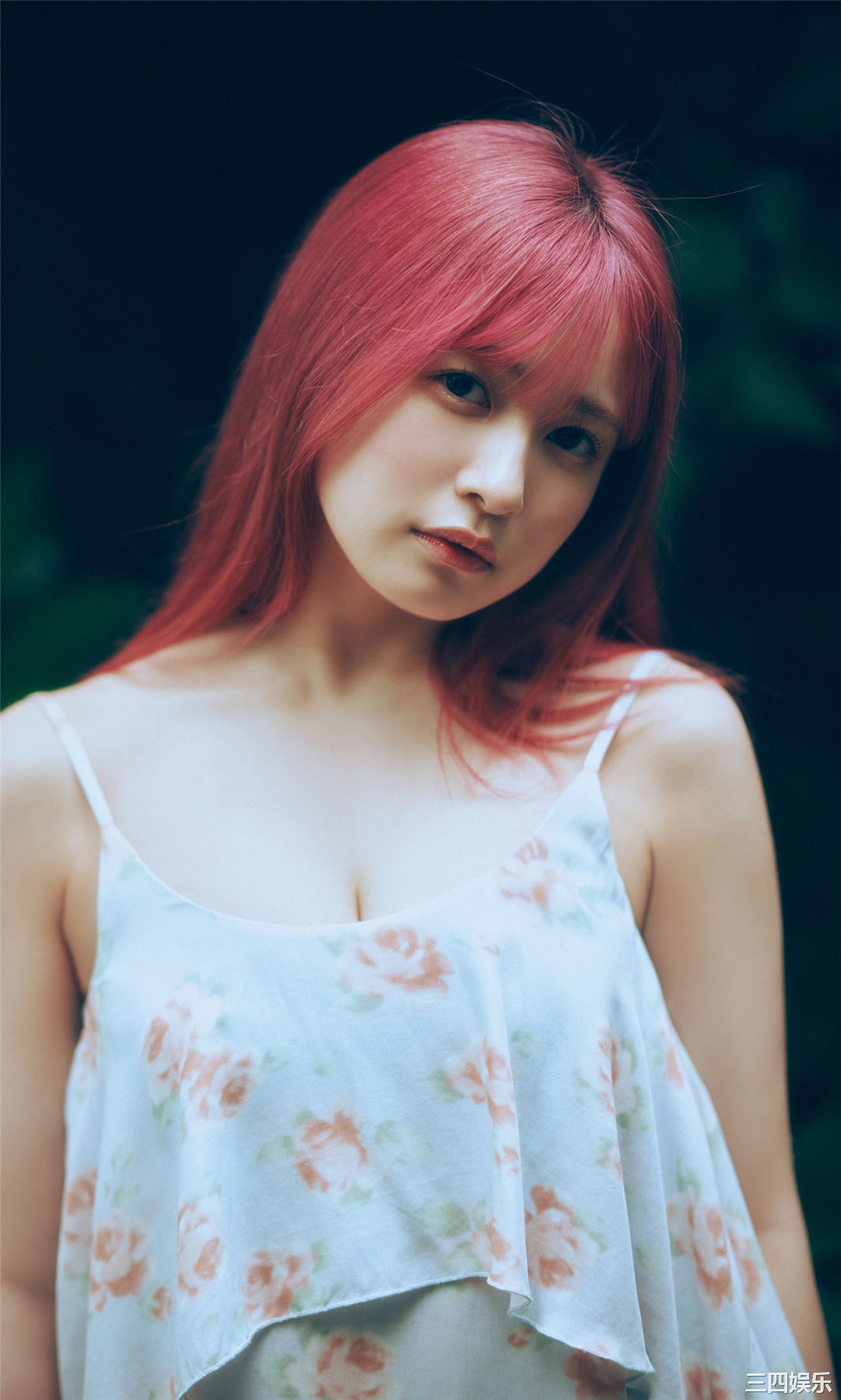 早川渚纱写真集《梅雨なピンクダーク》高清全本