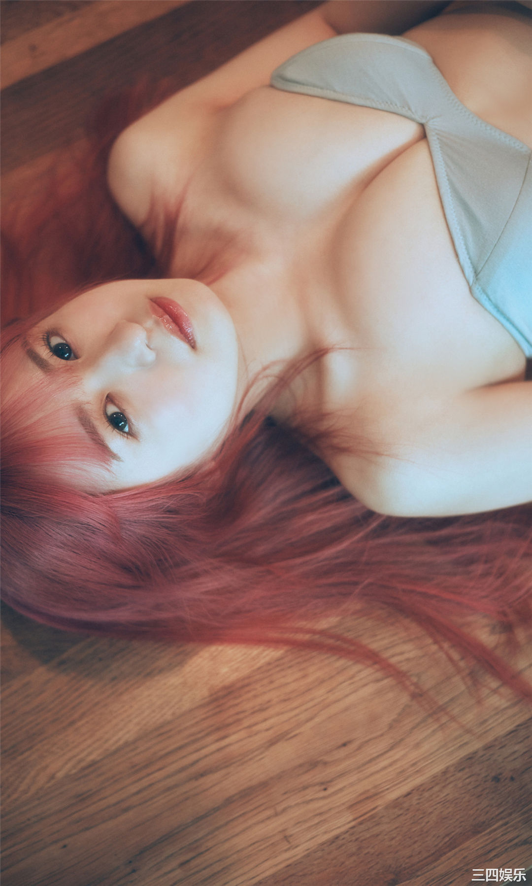 早川渚纱写真集《梅雨なピンクダーク》高清全本