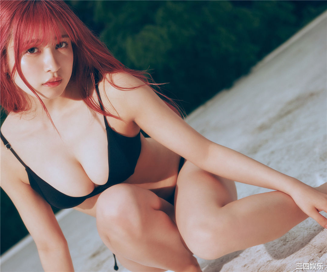 早川渚纱写真集《梅雨なピンクダーク》高清全本