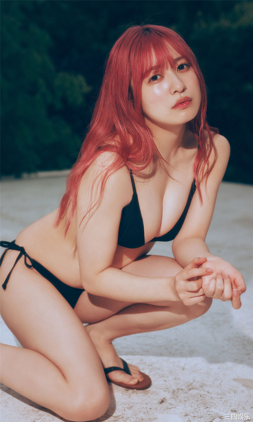 早川渚纱写真集《梅雨なピンクダーク》高清全本