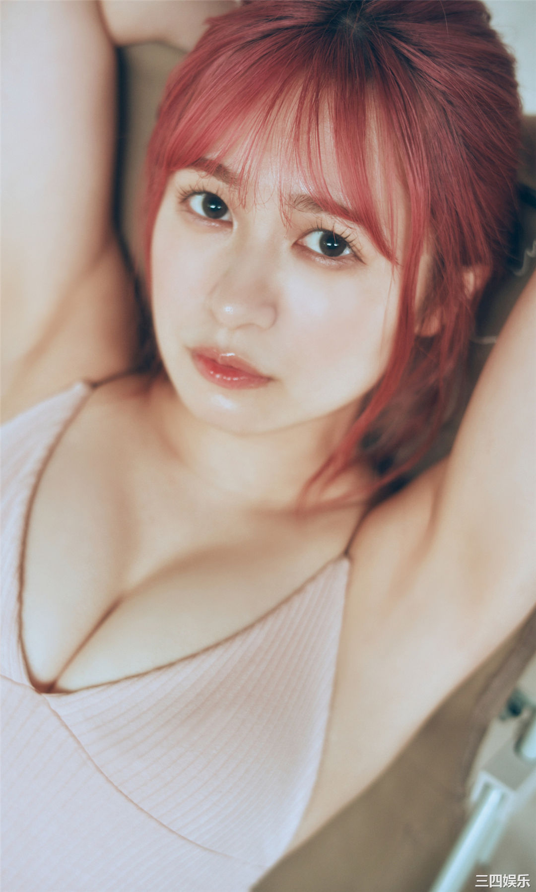 早川渚纱写真集《梅雨なピンクダーク》高清全本