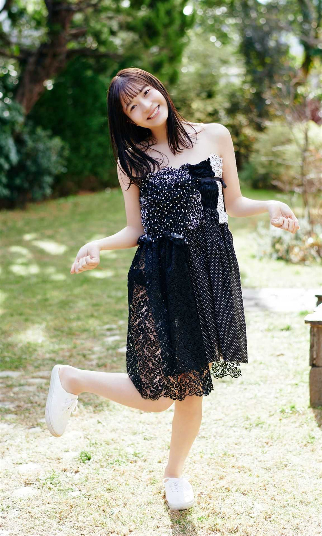 黑崎菜菜子写真集《聖なる気配》高清全本