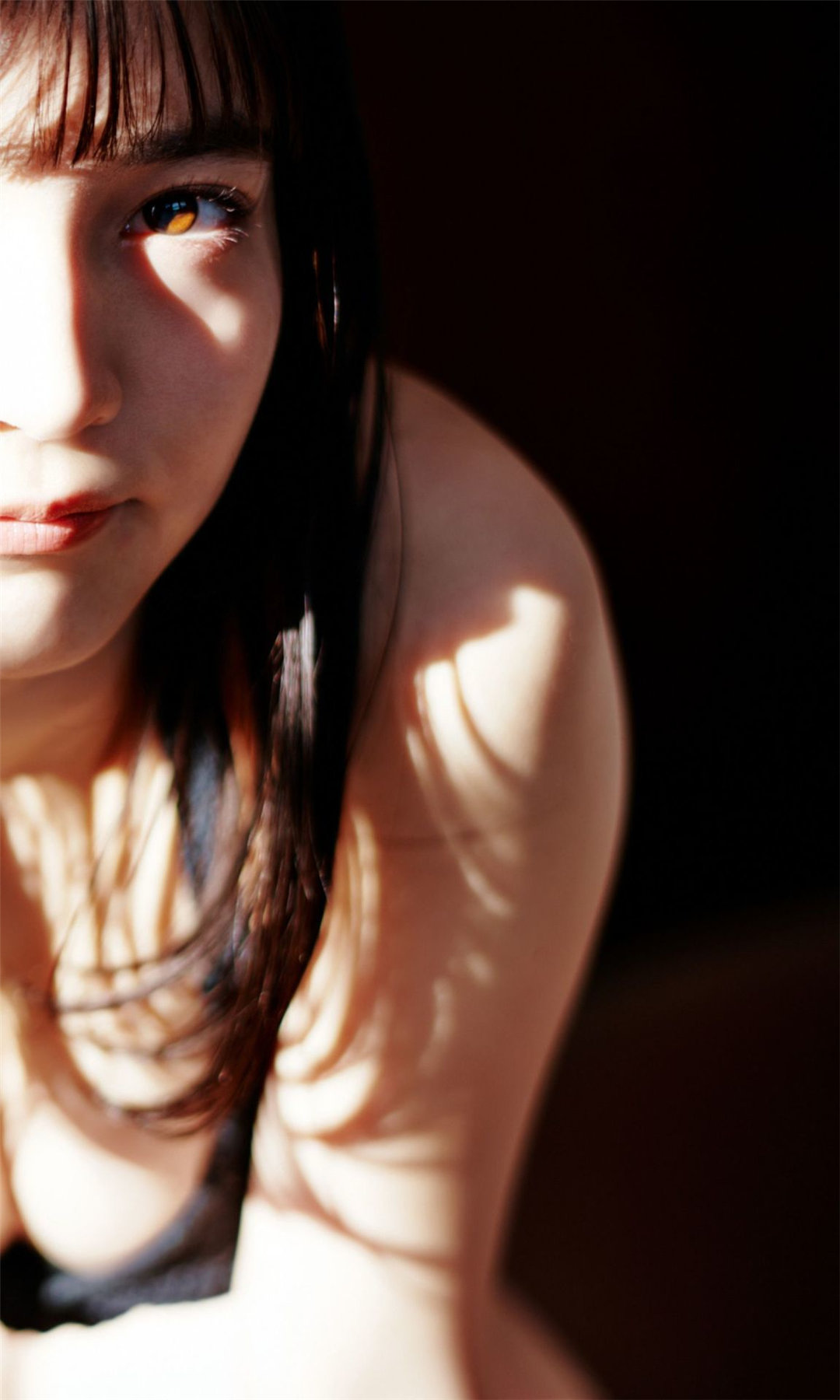 黑崎菜菜子写真集《聖なる気配》高清全本