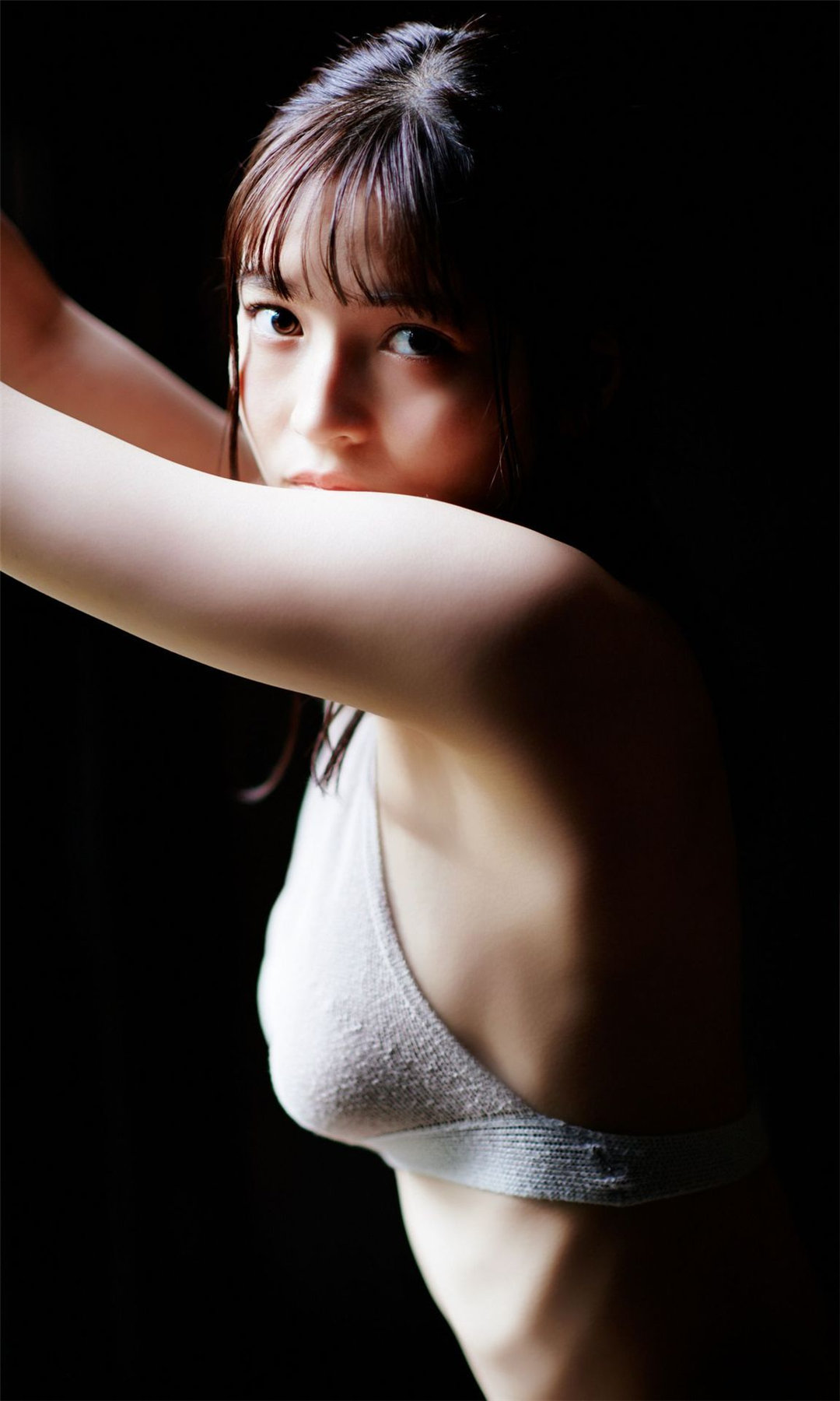 黑崎菜菜子写真集《聖なる気配》高清全本