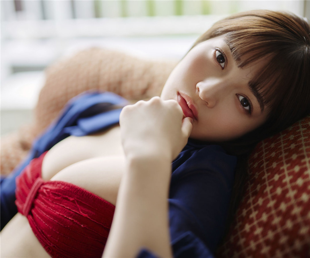 黑崎菜菜子写真集《むじゃきにイイ女。》高清全本