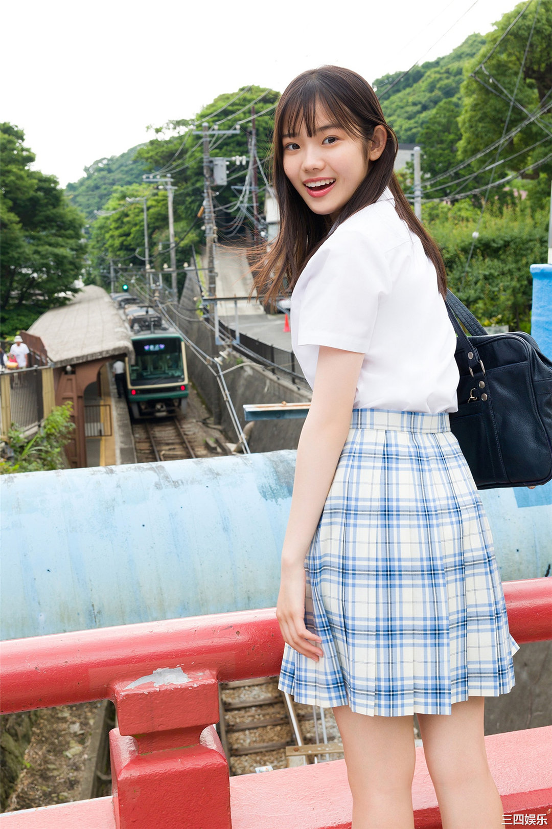 志田琥珀写真集《海街の放課後》高清全本