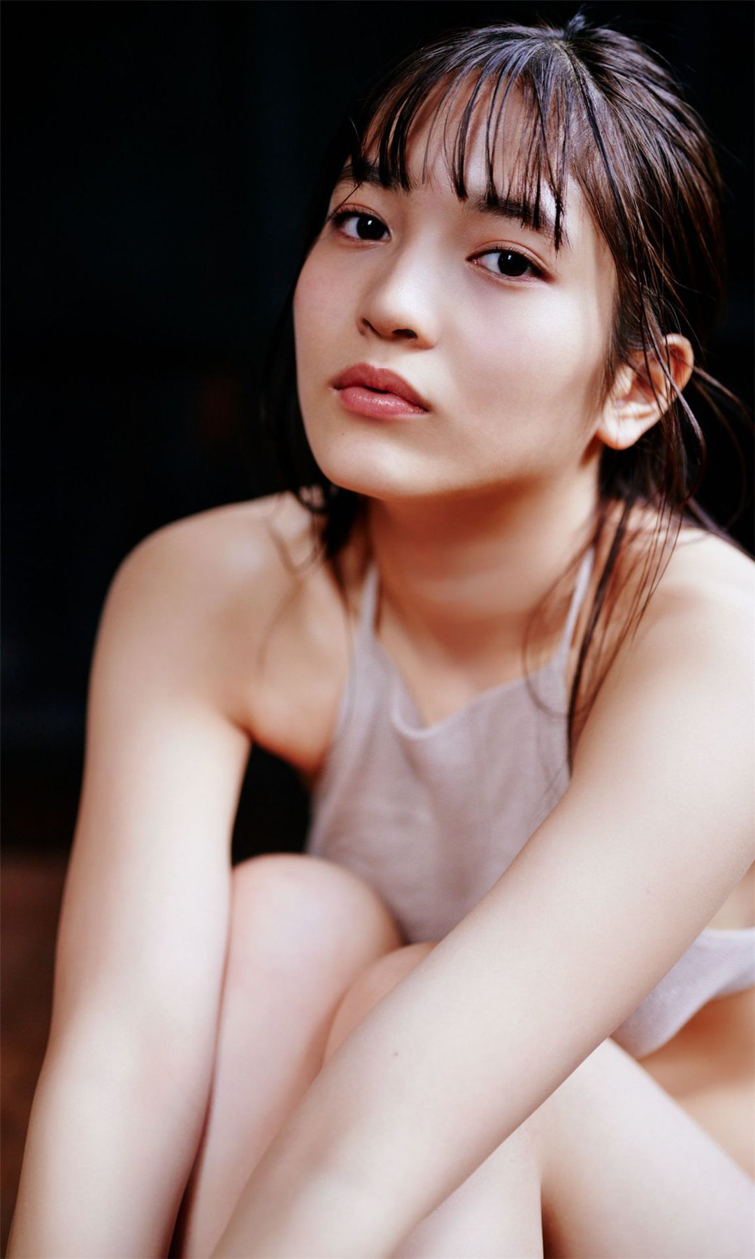 黑崎菜菜子写真集《聖なる気配》高清全本