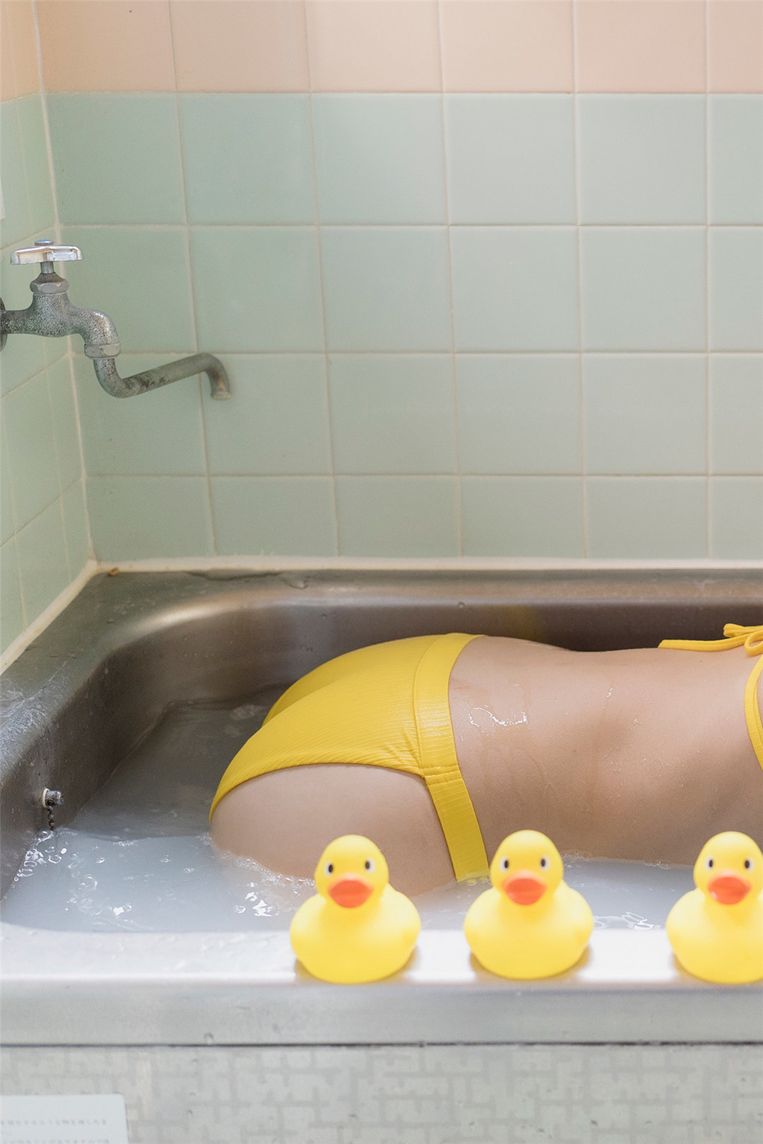 黑崎菜菜子写真集《青春しよっか～日曜日の朝編～》高清全本