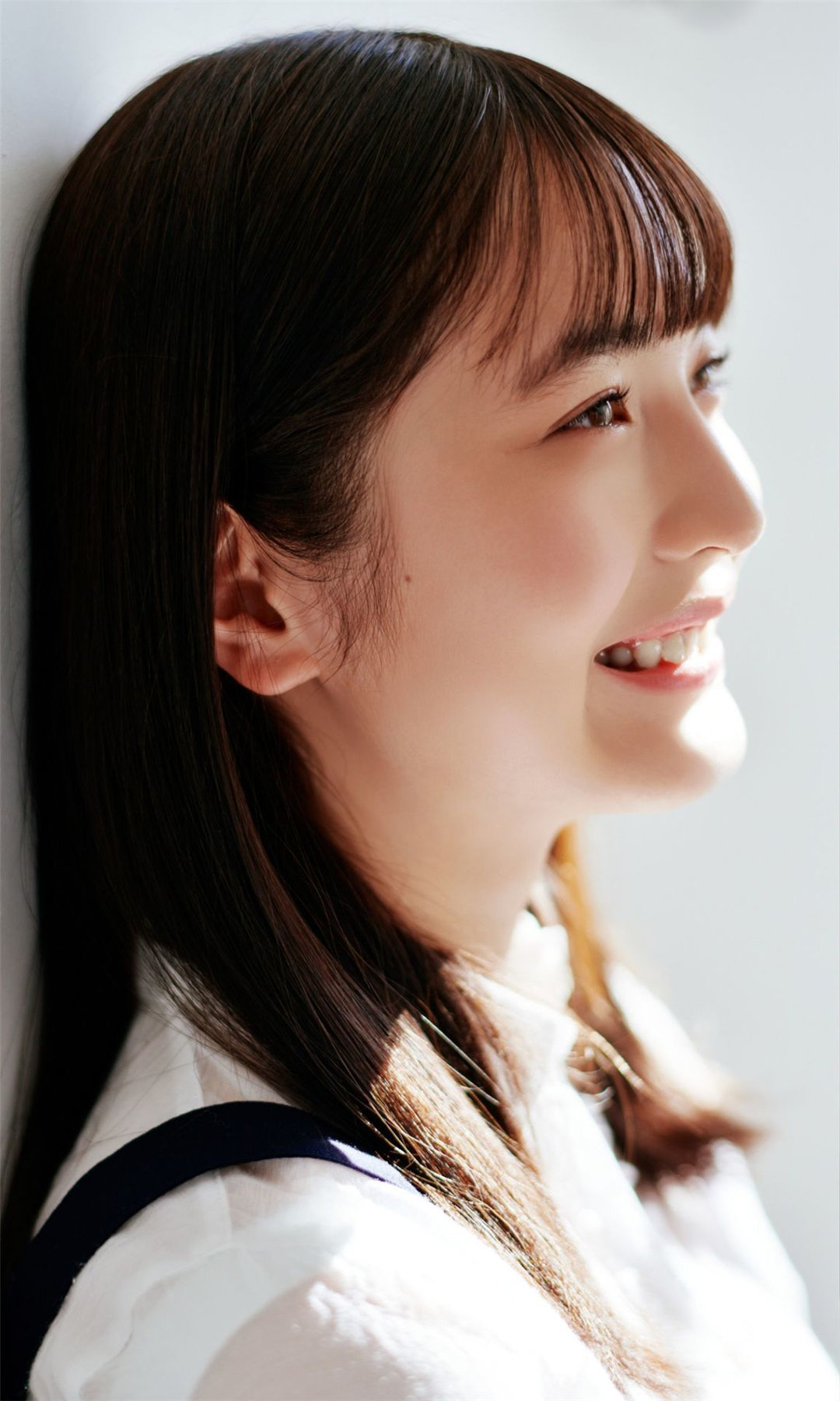 黑崎菜菜子写真集《聖なる気配》高清全本