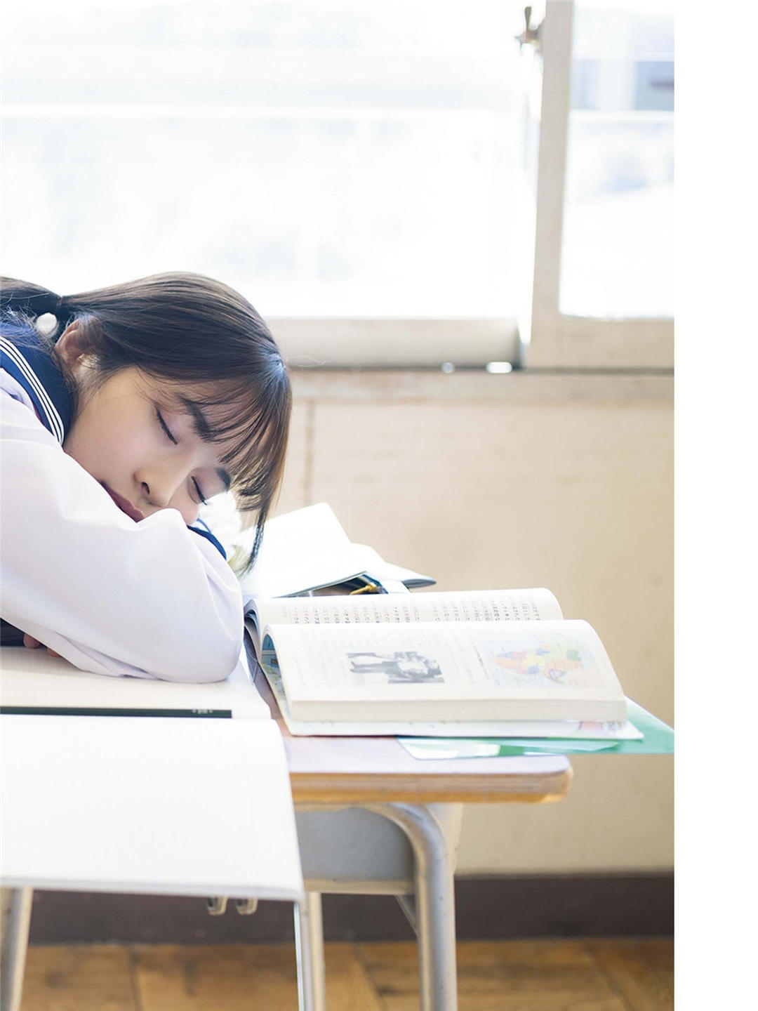 黑崎菜菜子写真集《少女の卒業》高清全本