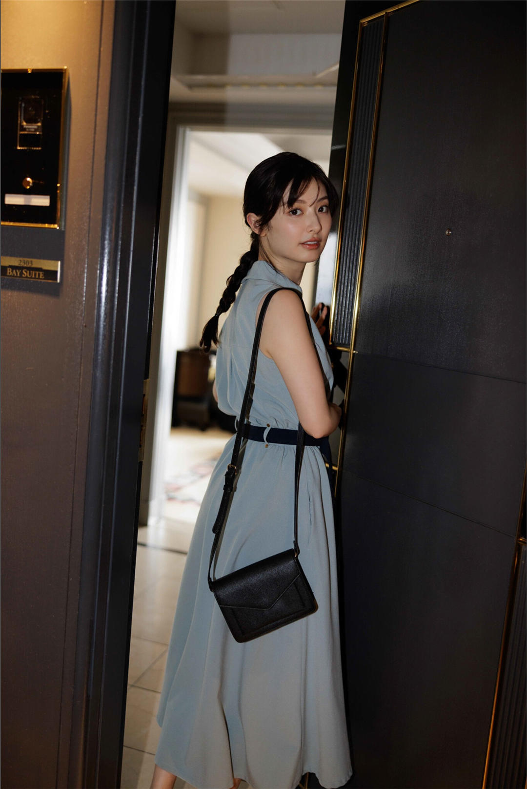 武藤十梦写真集《誘惑する才女》高清全本