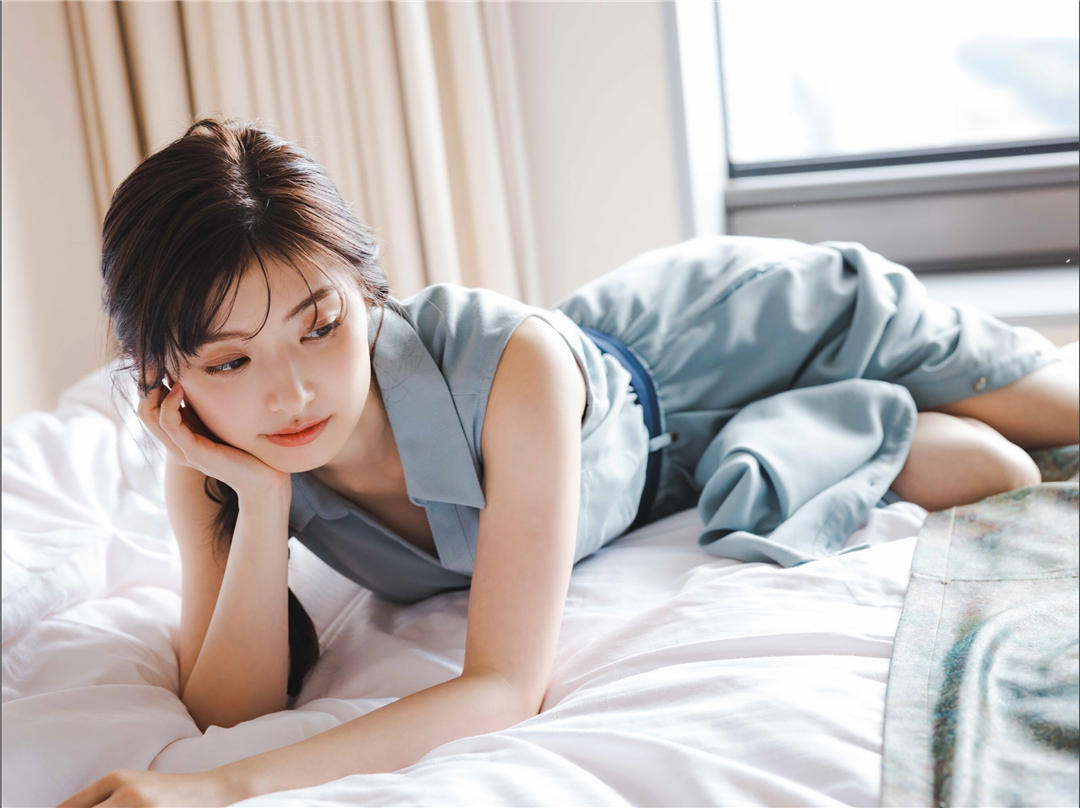 武藤十梦写真集《誘惑する才女》高清全本