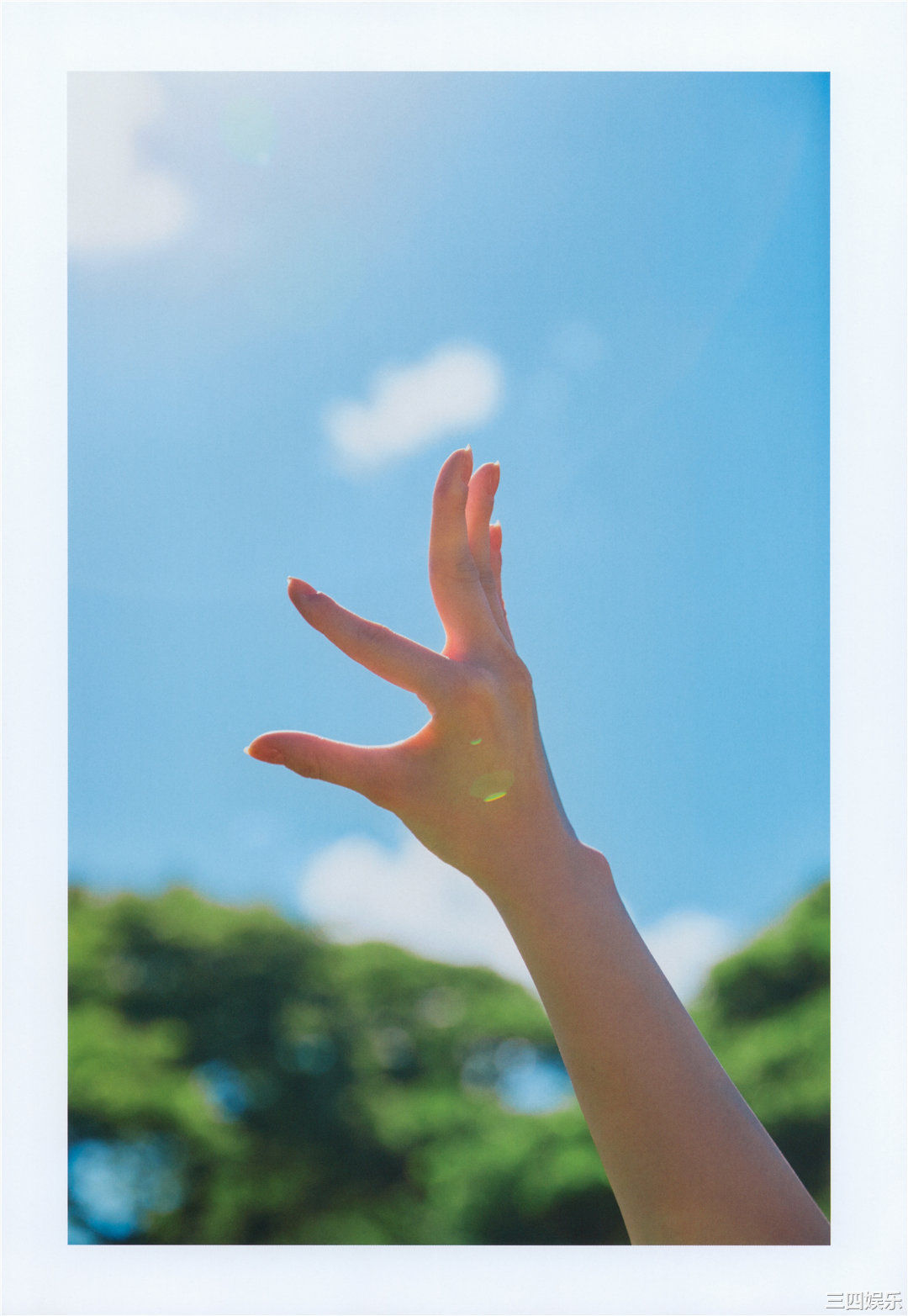 加藤史帆1ST写真集《＃会いたい》高清全本