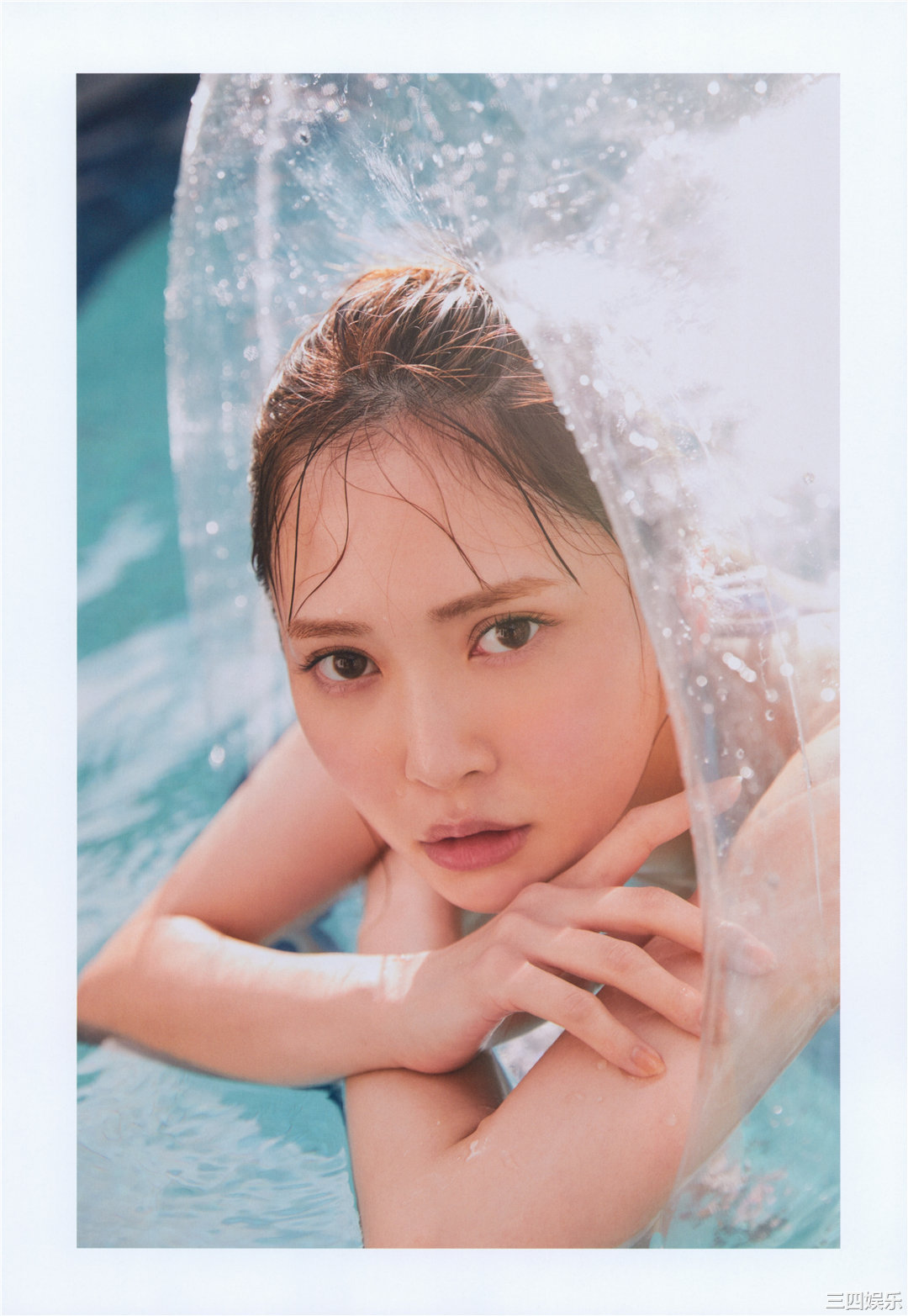 加藤史帆1ST写真集《＃会いたい》高清全本