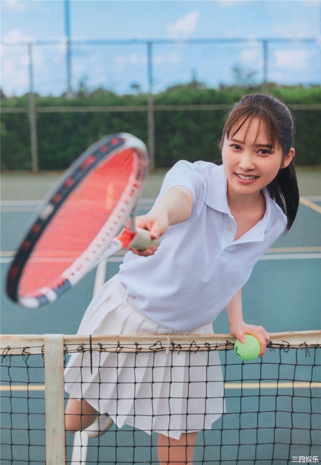 加藤史帆1ST写真集《＃会いたい》高清全本