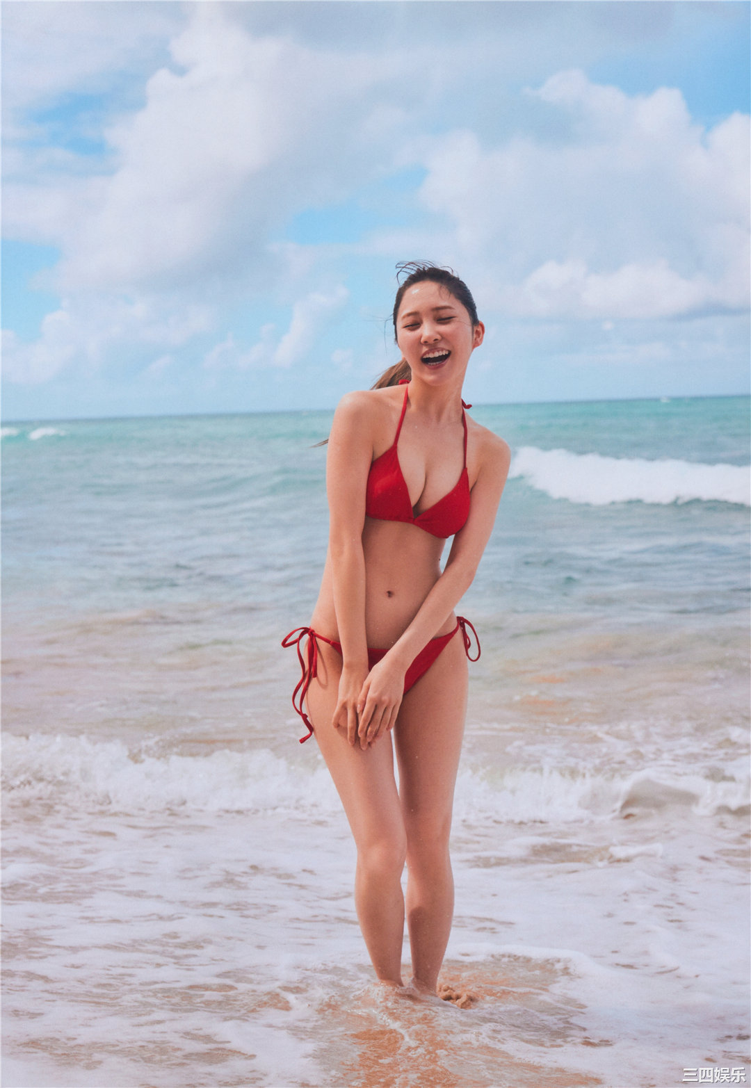 加藤史帆1ST写真集《＃会いたい》高清全本