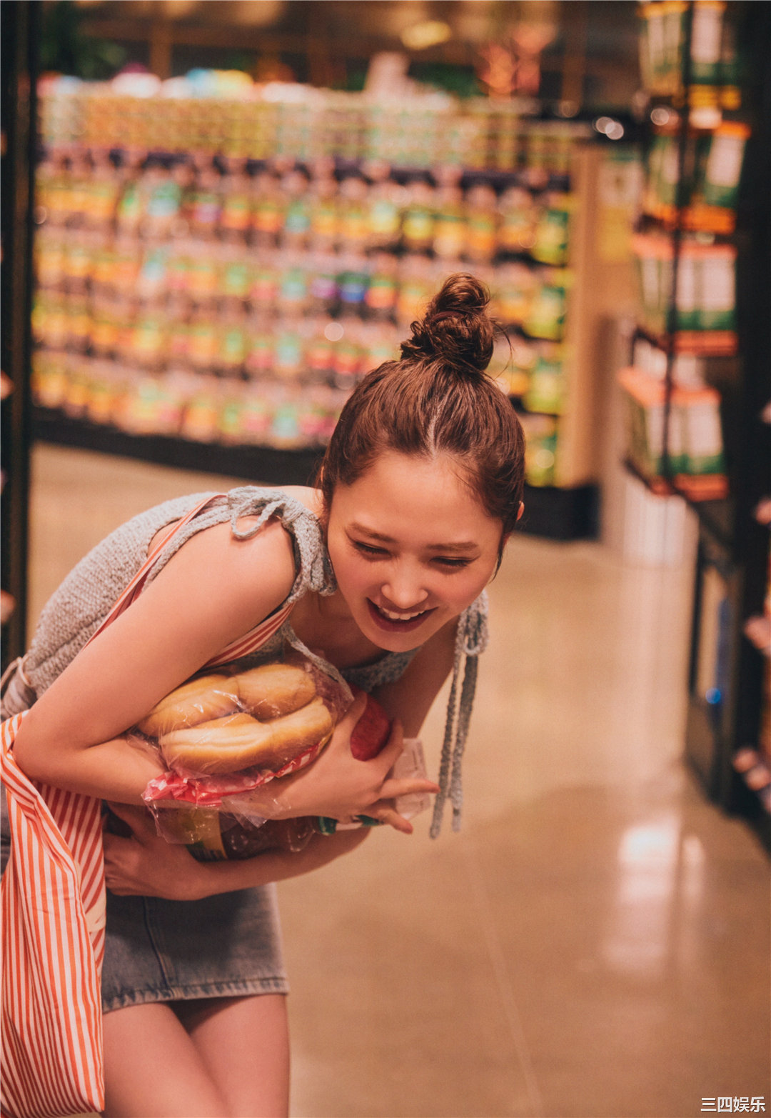 加藤史帆1ST写真集《＃会いたい》高清全本