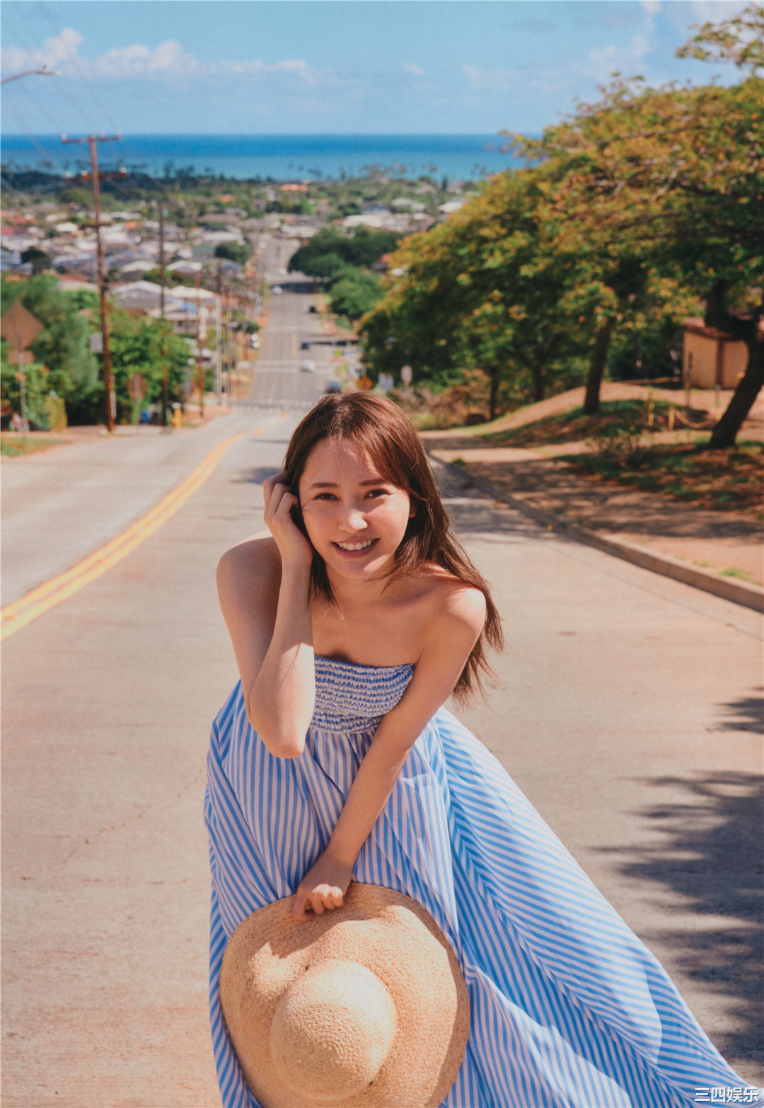 加藤史帆1ST写真集《＃会いたい》高清全本