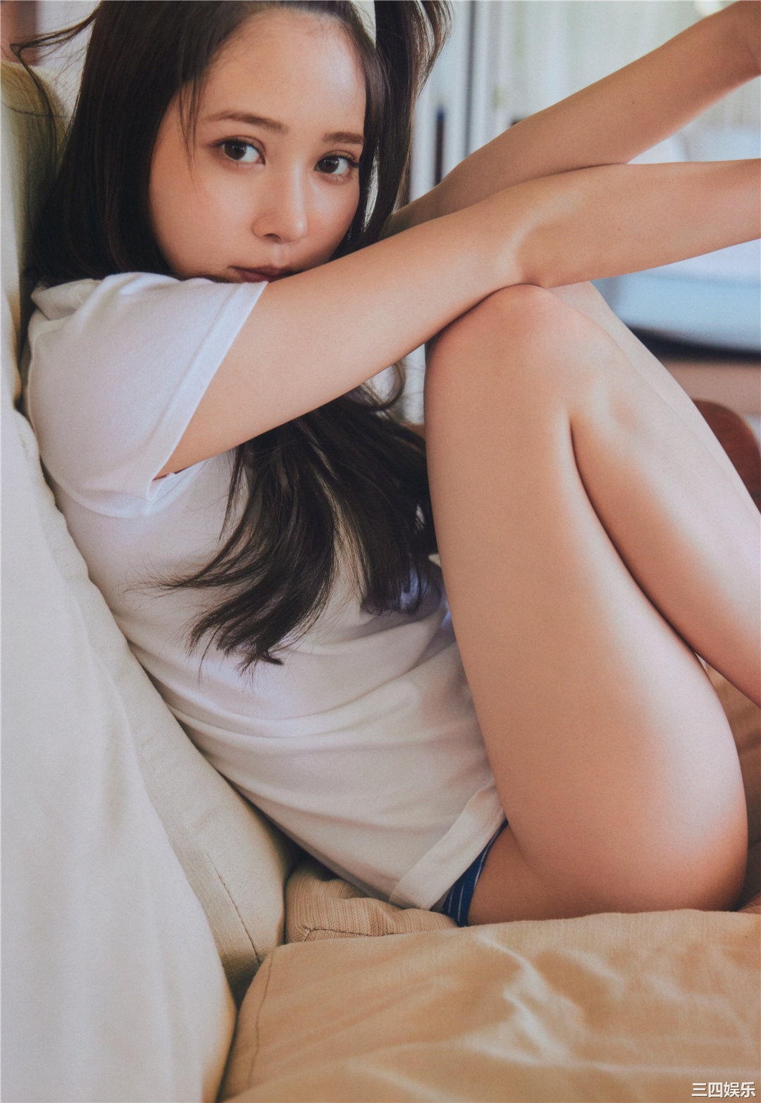 加藤史帆1ST写真集《＃会いたい》高清全本