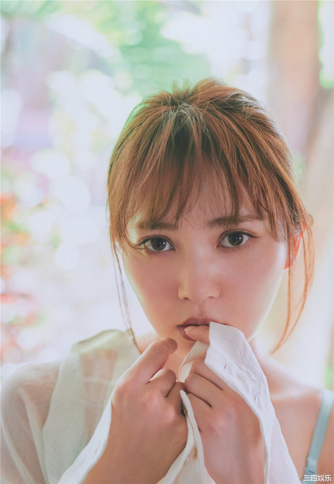 加藤史帆1ST写真集《＃会いたい》高清全本