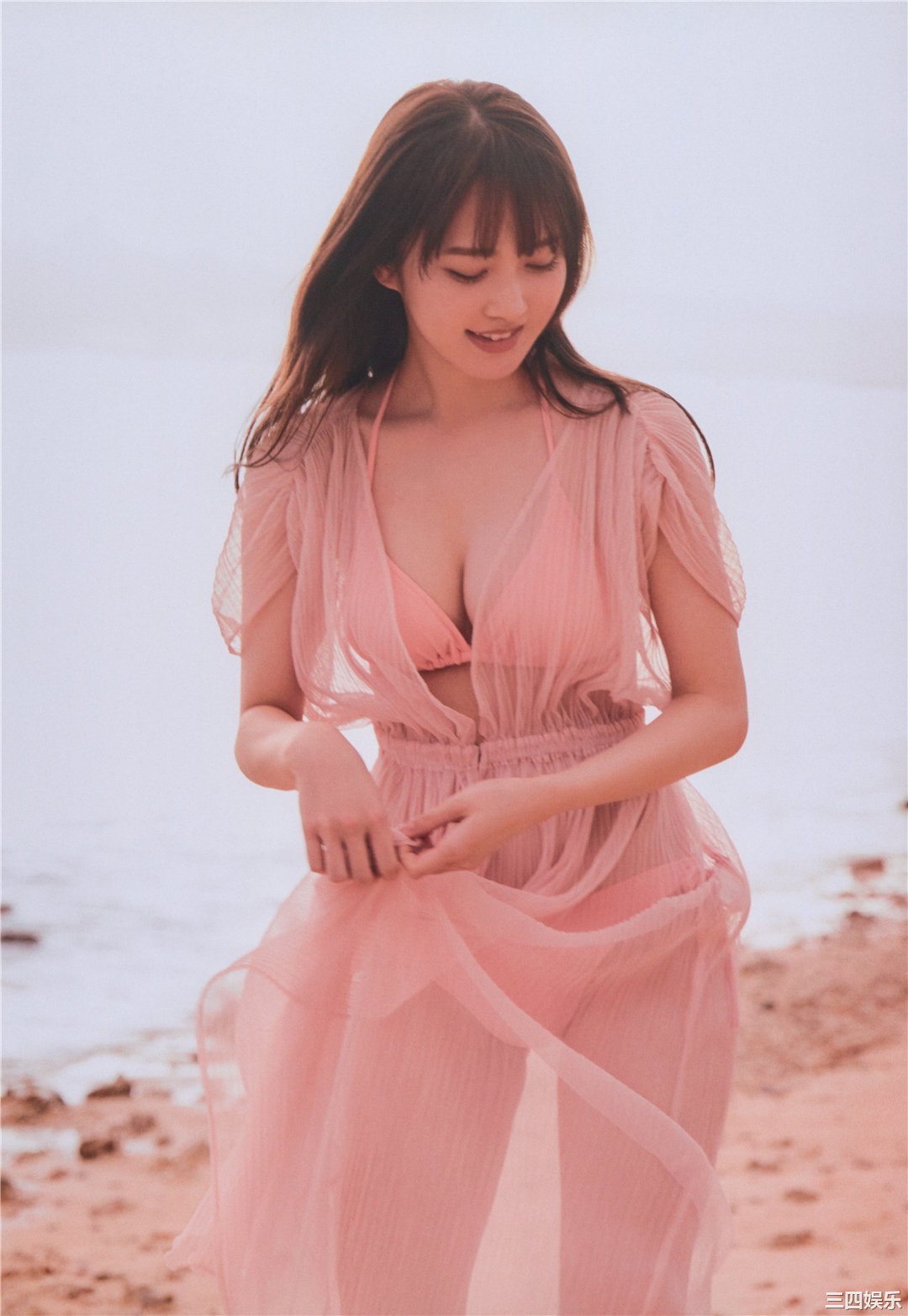 加藤史帆1ST写真集《＃会いたい》高清全本